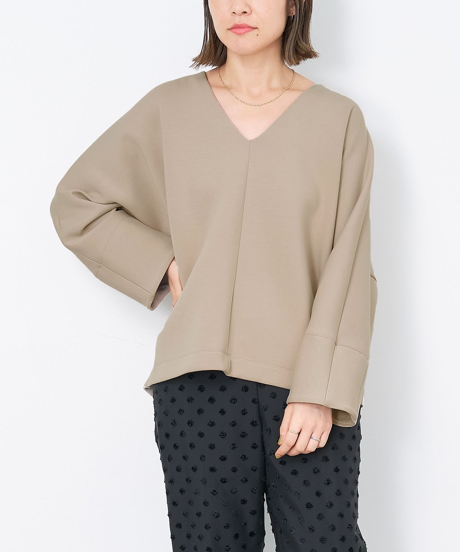 【マイカ ディール/MICA & DEAL】のVネックダンボールプルオーバー インテリア・キッズ・メンズ・レディースファッション・服の通販 founy(ファニー) 　ファッション　Fashion　レディースファッション　Fashion for Women　トップス・カットソー　Cut & Sew Tops　カジュアルプルオーバー・ニットトップス　Pullovers & Knit Tops / Casual Pullovers　Vネックトップス　V-Neck Tops / V-Cut Neckline Shirts　ストレッチ　Stretch, Stretchy Fabric　スリーブ　Sleeve, Long Sleeve / Short Sleeve　トレンド　Trend, Trending Now　BEIGE|ID: prp329100004616718 ipo3291000000033718507