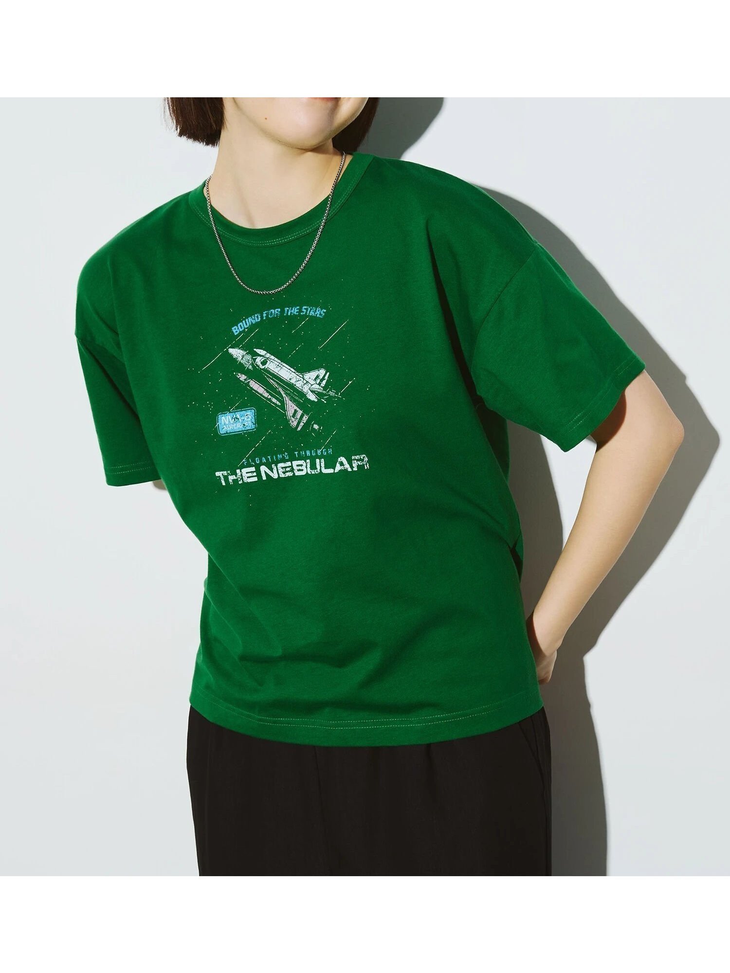 【サマンサモスモス/Samansa Mos2】の接触冷感 スペースモチーフプリントTシャツ インテリア・キッズ・メンズ・レディースファッション・服の通販 founy(ファニー) 　ファッション　Fashion　レディースファッション　Fashion for Women　トップス・カットソー　Cut & Sew Tops　シャツ・ブラウス・オフィスカジュアル　Elegant Blouses & Button-Ups　ロングTシャツ・Tシャツ　Longline T-Shirts & Tees　プリント　Print, Printed Pattern　モチーフ　Motif, Design Theme　ヴィンテージ　Vintage Style　グリーン|ID: prp329100004616736 ipo3291000000033545232