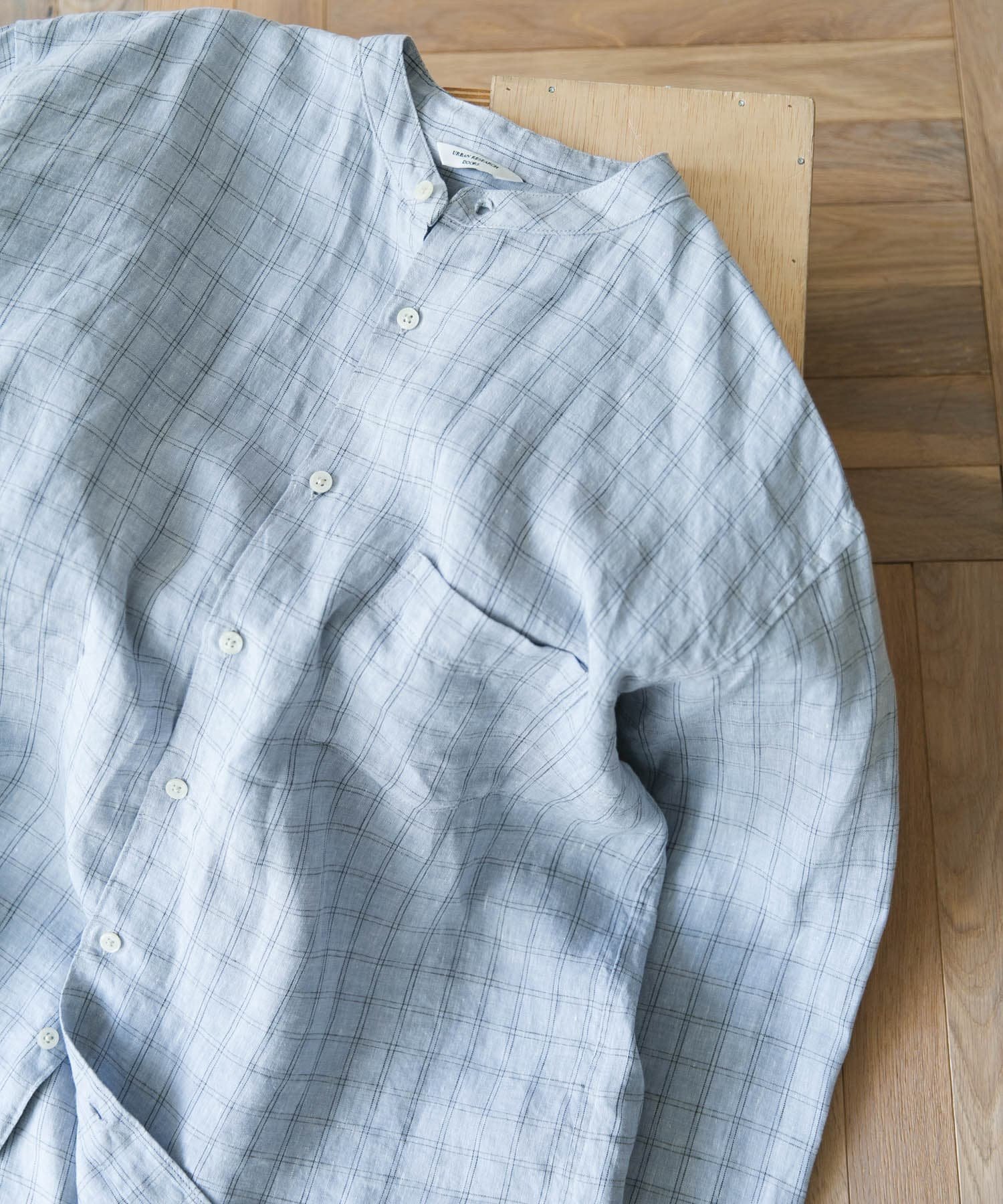 【アーバンリサーチ ドアーズ/URBAN RESEARCH DOORS / MEN】の『XLサイズ/WEB限定』シルケットリネンバンドカラーロングスリーブシャツ インテリア・キッズ・メンズ・レディースファッション・服の通販 founy(ファニー) 　ファッション　Fashion　メンズファッション　Fashion for Men　シルケット　Silket, Silky Cotton　スラックス　Slacks, Dress Pants　センター　Center, Center Line　デニム　Denim, Jeans Material　トレンド　Trend, Trending Now　定番　Standard, Basic Item　人気　Popular, Best Seller　フレンチ　French, French Style　ベーシック　Basic, Essential　リネン　Linen, Linen Fabric　リラックス　Relax, Relaxed Fit　S/S・春夏　SS, Spring/Summer, Warm Season　夏　Summer　エレガント 上品　Elegant　2025年　2025　2025春夏・S/S　Spring/Summer 2025 SS25　BLUE CHECK|ID: prp329100004616828 ipo3291000000033074400