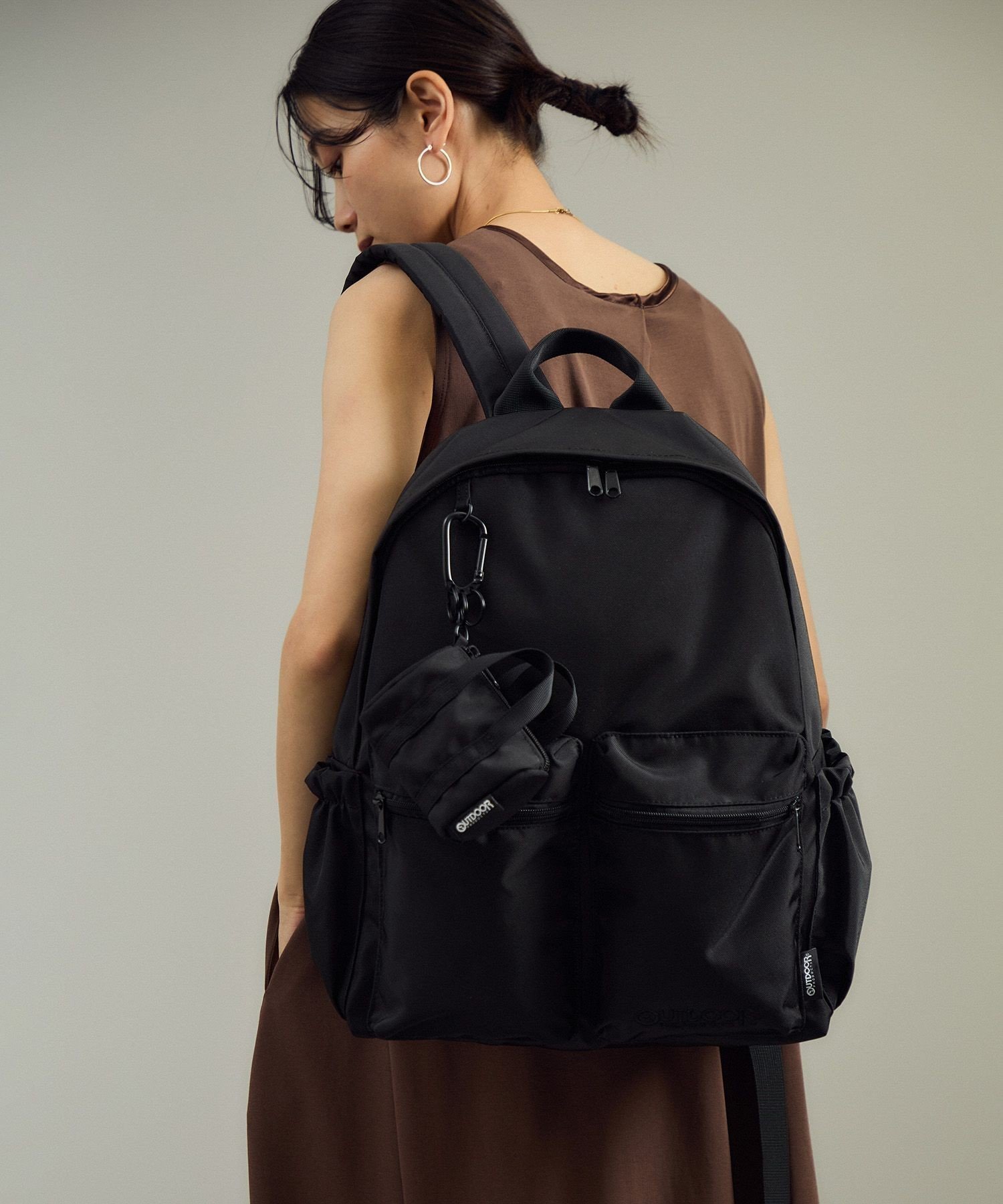 【サロン アダム エ ロペ/SALON adam et rope'】の【OUTDOOR PRODUCTS for SALON】別注バッグパック / アウトドアプロダクツ インテリア・キッズ・メンズ・レディースファッション・服の通販 founy(ファニー) 　ファッション　Fashion　レディースファッション　Fashion for Women　チャーム　Charm, Pendant　別注　Limited Edition, Custom Order　ビジネス 仕事 通勤　Business / Work / Commuting　ブラック(01)|ID: prp329100004617203 ipo3291000000033837012