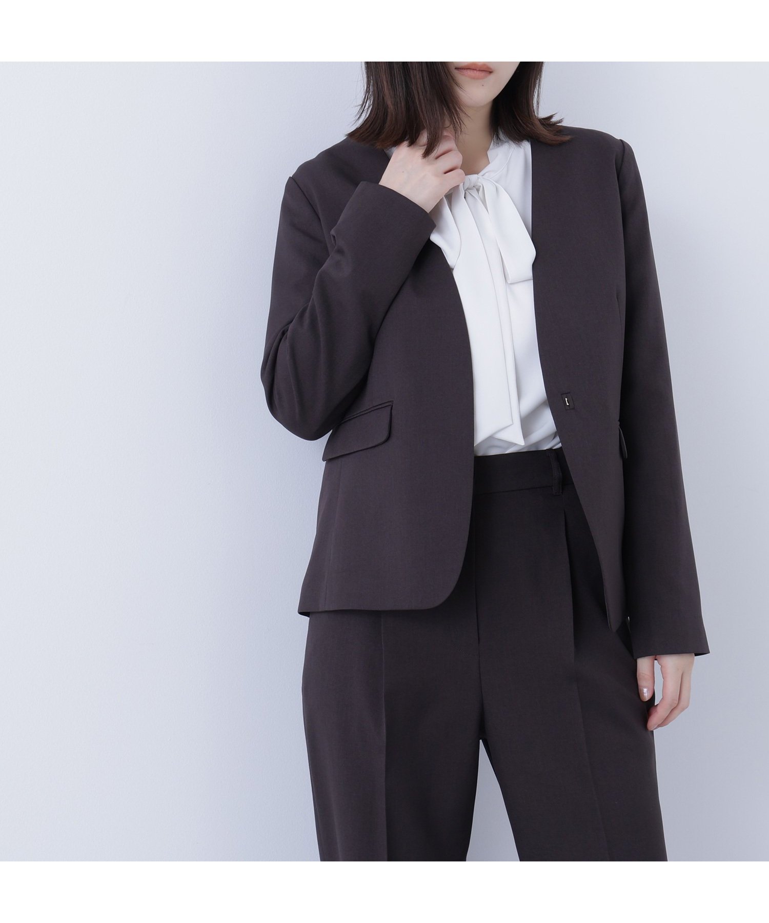 【ナチュラル ビューティー ベーシック/NATURAL BEAUTY BASIC】のパウダリーツイルセットアップシリーズ ノーカラージャケット インテリア・キッズ・メンズ・レディースファッション・服の通販 founy(ファニー) 　ファッション　Fashion　レディースファッション　Fashion for Women　アウター　Coat / Outerwear Collection　レディースジャケット・軽アウター　Jackets　ノーカラージャケット / シンプル上品コーデ　Collarless Jackets　おすすめ　Recommended / Our Picks　ジャケット　Jacket, Outerwear　ストレート　Straight, Straight Cut　スーツ　Suit, Formalwear　セットアップ　Set-Up, Coordinated Outfit　ダブル　Double, Double-Breasted　ツイル　Twist, Twisted Detail　メランジ　Melange, Mixed Yarn　エレガント 上品　Elegant　洗える　Machine Washable　ダークブラウン1|ID: prp329100004617338 ipo3291000000033084509