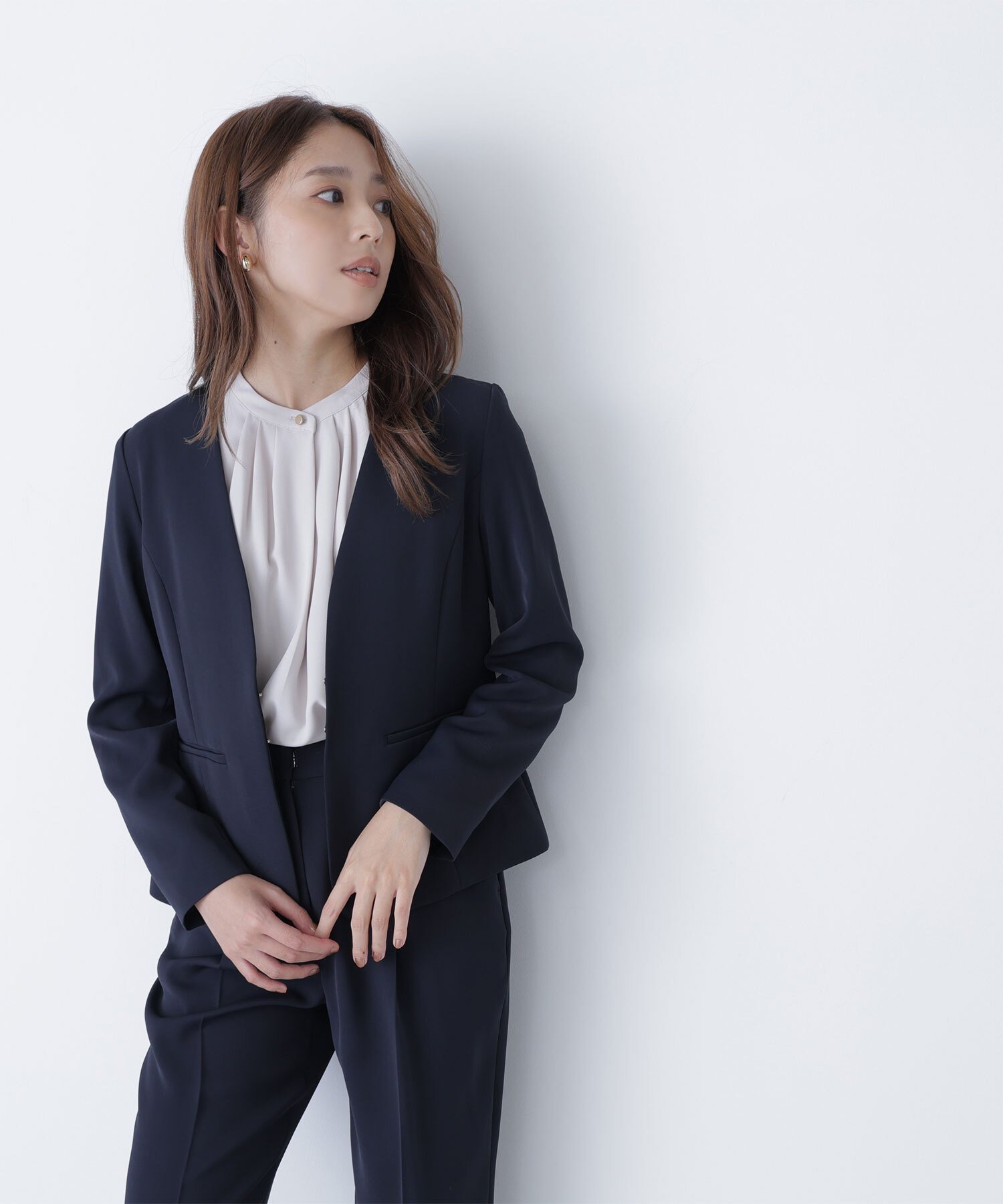 【ナチュラル ビューティー ベーシック/NATURAL BEAUTY BASIC】のストレッチツイルセットアップシリーズ ノーカラージャケット インテリア・キッズ・メンズ・レディースファッション・服の通販 founy(ファニー) 　ファッション　Fashion　レディースファッション　Fashion for Women　アウター　Coat / Outerwear Collection　レディースジャケット・軽アウター　Jackets　ノーカラージャケット / シンプル上品コーデ　Collarless Jackets　カッティング　Cutting Detail　ジャケット　Jacket, Outerwear　ストレッチ　Stretch, Stretchy Fabric　スーツ　Suit, Formalwear　セットアップ　Set-Up, Coordinated Outfit　ツイル　Twist, Twisted Detail　ベーシック　Basic, Essential　ネイビー|ID: prp329100004617340 ipo3291000000033084541