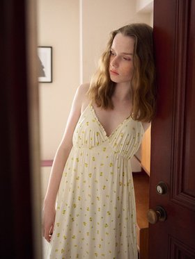 【ジェラート ピケ/gelato pique】のリトルローズ柄カップインキャミワンピース 人気、トレンドファッション・服の通販 founy(ファニー) ファッション Fashion レディースファッション Fashion for Women ワンピース Dresses キャミソールワンピース Camisole Dresses おすすめ Recommended / Our Picks とろみ Fluid, Flowy Fabric なめらか Smooth, Silky Texture カットソー Cut and Sewn Top カーディガン Cardigan, Knitwear キャミソール Camisole, Spaghetti Strap Top キャミワンピース Cami Dress, Slip Dress トレンド Trend, Trending Now フリル Frill, Ruffle プリント Print, Printed Pattern ローズ Rose, Rose Motif 無地 Plain, Solid Color |ID:prp329100004617801