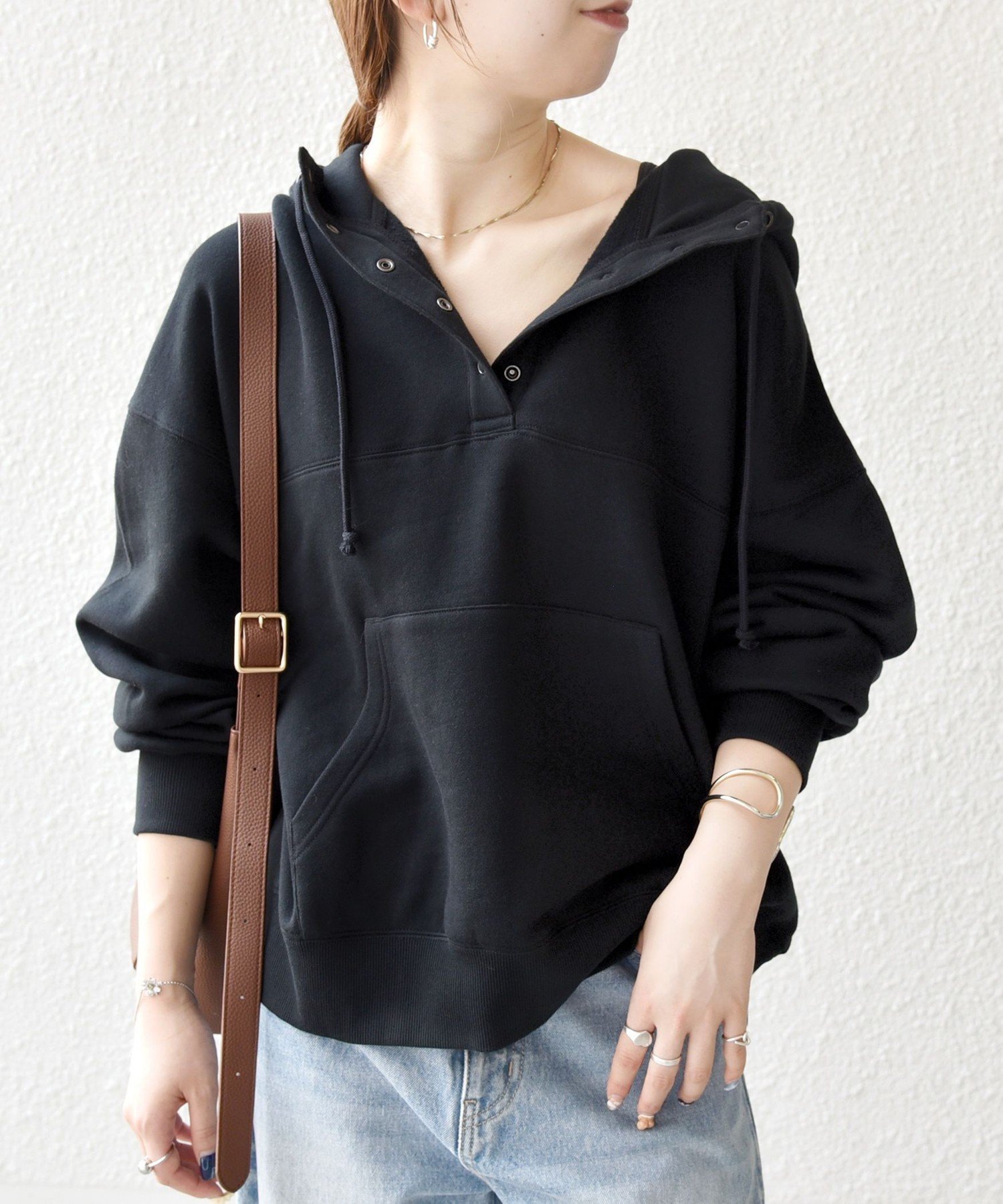 【シップス フォー ウィメン/SHIPS】のSHIPS any 洗濯機可能 USAコットン 裏起毛 フーディー ルーズ プルオーバー インテリア・キッズ・メンズ・レディースファッション・服の通販 founy(ファニー) 　ファッション　Fashion　レディースファッション　Fashion for Women　トップス・カットソー　Cut & Sew Tops　カジュアルプルオーバー・ニットトップス　Pullovers & Knit Tops / Casual Pullovers　インナー　Innerwear　洗える　Machine Washable　ジャケット　Jacket, Outerwear　タートル　Turtleneck, Turtle Collar　デニム　Denim, Jeans Material　トレンド　Trend, Trending Now　フロント　Front, Front Design　ポケット　Pocket, Pocket Detail　ミックス　Mix, Mixed Style　ルーズ　Loose, Oversized　おすすめ　Recommended / Our Picks　2025年　2025　2025-2026秋冬・A/W　Autumn/Winter 2025–26 AW25–26　ブラック|ID: prp329100004618051 ipo3291000000036070022