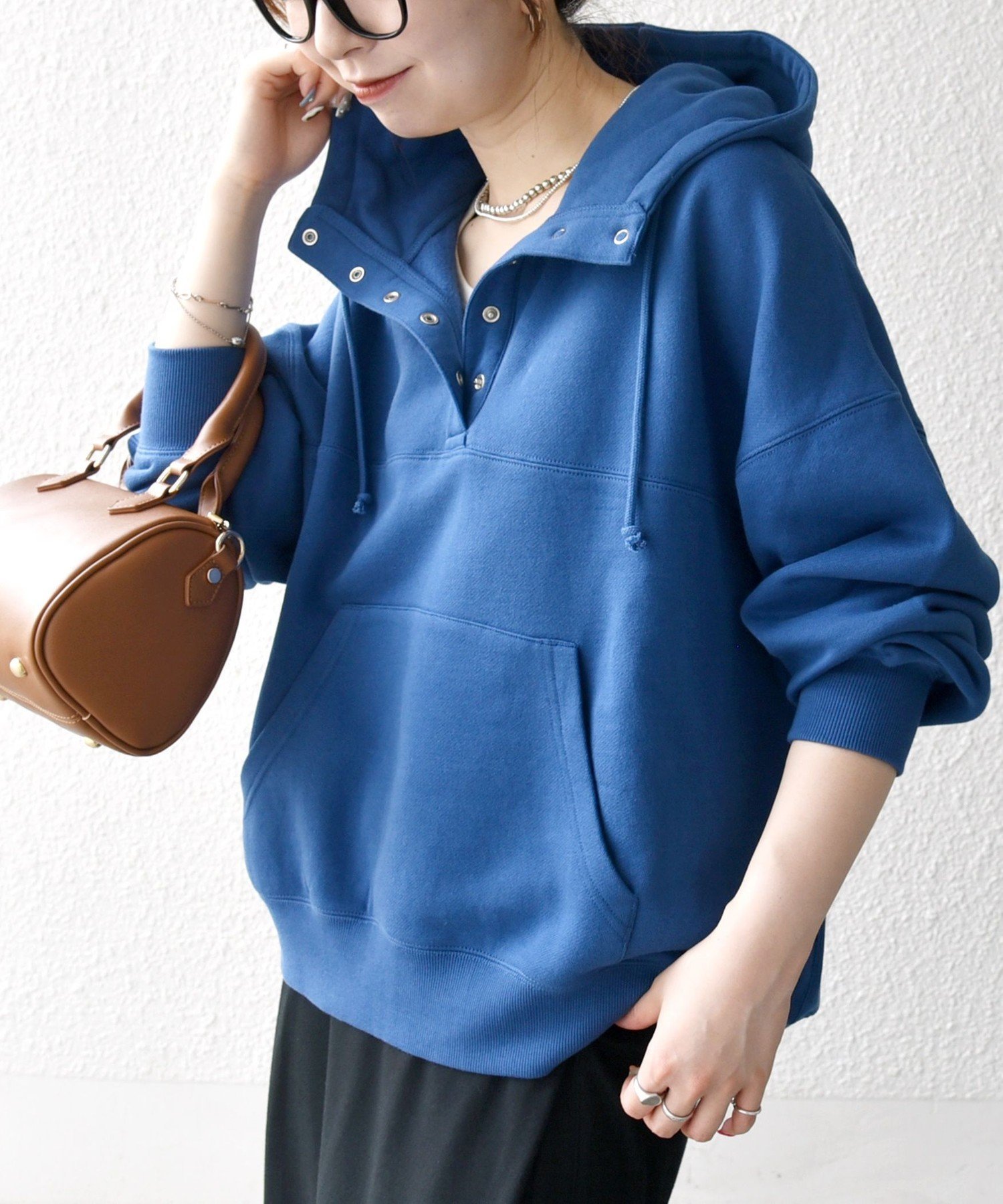 【シップス フォー ウィメン/SHIPS】のSHIPS any 洗濯機可能 USAコットン 裏起毛 フーディー ルーズ プルオーバー インテリア・キッズ・メンズ・レディースファッション・服の通販 founy(ファニー) 　ファッション　Fashion　レディースファッション　Fashion for Women　トップス・カットソー　Cut & Sew Tops　カジュアルプルオーバー・ニットトップス　Pullovers & Knit Tops / Casual Pullovers　インナー　Innerwear　洗える　Machine Washable　ジャケット　Jacket, Outerwear　タートル　Turtleneck, Turtle Collar　デニム　Denim, Jeans Material　トレンド　Trend, Trending Now　フロント　Front, Front Design　ポケット　Pocket, Pocket Detail　ミックス　Mix, Mixed Style　ルーズ　Loose, Oversized　おすすめ　Recommended / Our Picks　2025年　2025　2025-2026秋冬・A/W　Autumn/Winter 2025–26 AW25–26　ブルー|ID: prp329100004618051 ipo3291000000036070027