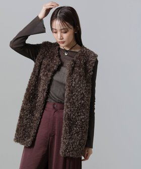 【ナノ ユニバース/nano universe】 カーリーファーミドルベスト人気、トレンドファッション・服の通販 founy(ファニー) ファッション Fashion レディースファッション Fashion for Women アウター Coat / Outerwear Collection トップス・カットソー Cut & Sew Tops ベスト&ジレ / 重ね着スタイル Vests & Gilets 秋 Autumn シンプル Simple, Minimal タフタ Taffeta, Structured Fabric フェイクファー Faux Fur, Imitation Fur フェミニン Feminine, Girly ベスト Vest, Waistcoat モコモコ Fuzzy, Fluffy リュクス Luxury, Elegant, High-End, Chic ロング Long, Long-Length おすすめ Recommended / Our Picks 2024年 2024 2024-2025秋冬・A/W Autumn/Winter 2024–25 AW24–25 |ID:prp329100004618060