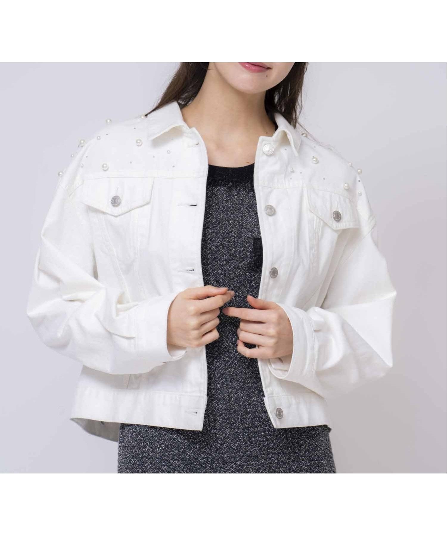 【ノエラ/Noela】のパールビジューデニムジャケット インテリア・キッズ・メンズ・レディースファッション・服の通販 founy(ファニー) 　ファッション　Fashion　レディースファッション　Fashion for Women　アウター　Coat / Outerwear Collection　レディースジャケット・軽アウター　Jackets　デニムジャケット / カジュアルアウター　Denim Jackets　インディゴ　Indigo Denim　ジャケット　Jacket, Outerwear　デニム　Denim, Jeans Material　バランス　Balance, Style Balance　パール　Pearl, Pearl Accent　ビジュー　Bijou, Jewel-like Accent　ポケット　Pocket, Pocket Detail　オフホワイト|ID: prp329100004618091 ipo3291000000033714001