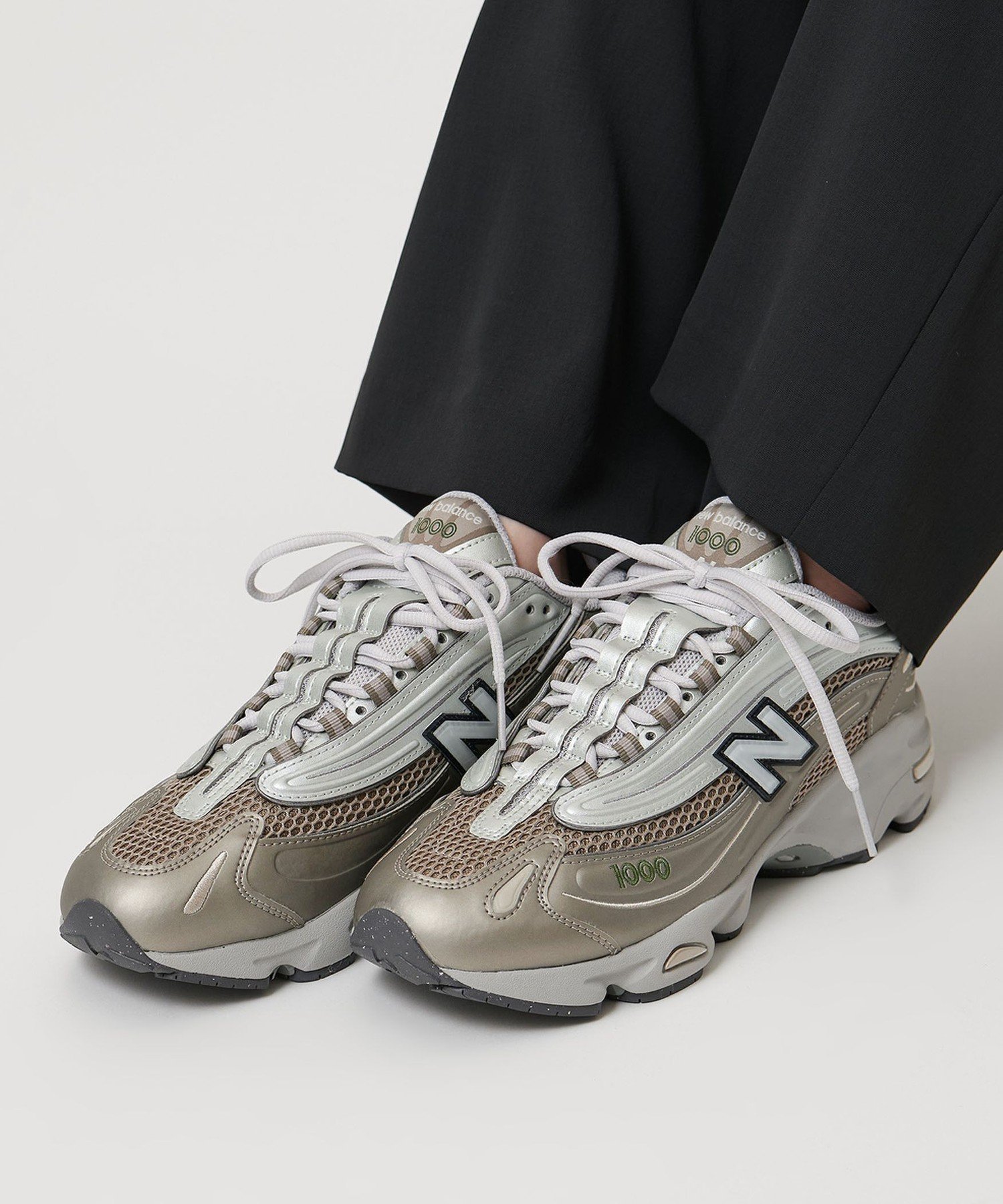 【ビューティ&ユース ユナイテッドアローズ/BEAUTY&YOUTH / UNITED ARROWS】のNew Balance M1000/スニーカー 人気、トレンドファッション・服の通販 founy(ファニー) 　ファッション　Fashion　レディースファッション　Fashion for Women　クラシック　Classic, Timeless Style　コンビ　Combo, Combination Style　シューズ　Shoes, Footwear　スタイリッシュ　Stylish, Fashionable　スニーカー　Sneakers, Trainers　スポーティ　Sporty, Casual Athletic　バランス　Balance, Style Balance　フィット　Fit, Slim Fit　フォルム　Silhouette, Form　メタリック　Metallic, Shiny Finish　メッシュ　Mesh, Net Fabric　エレガント 上品　Elegant　 other-1|ID: prp329100004618390 ipo3291000000033676587
