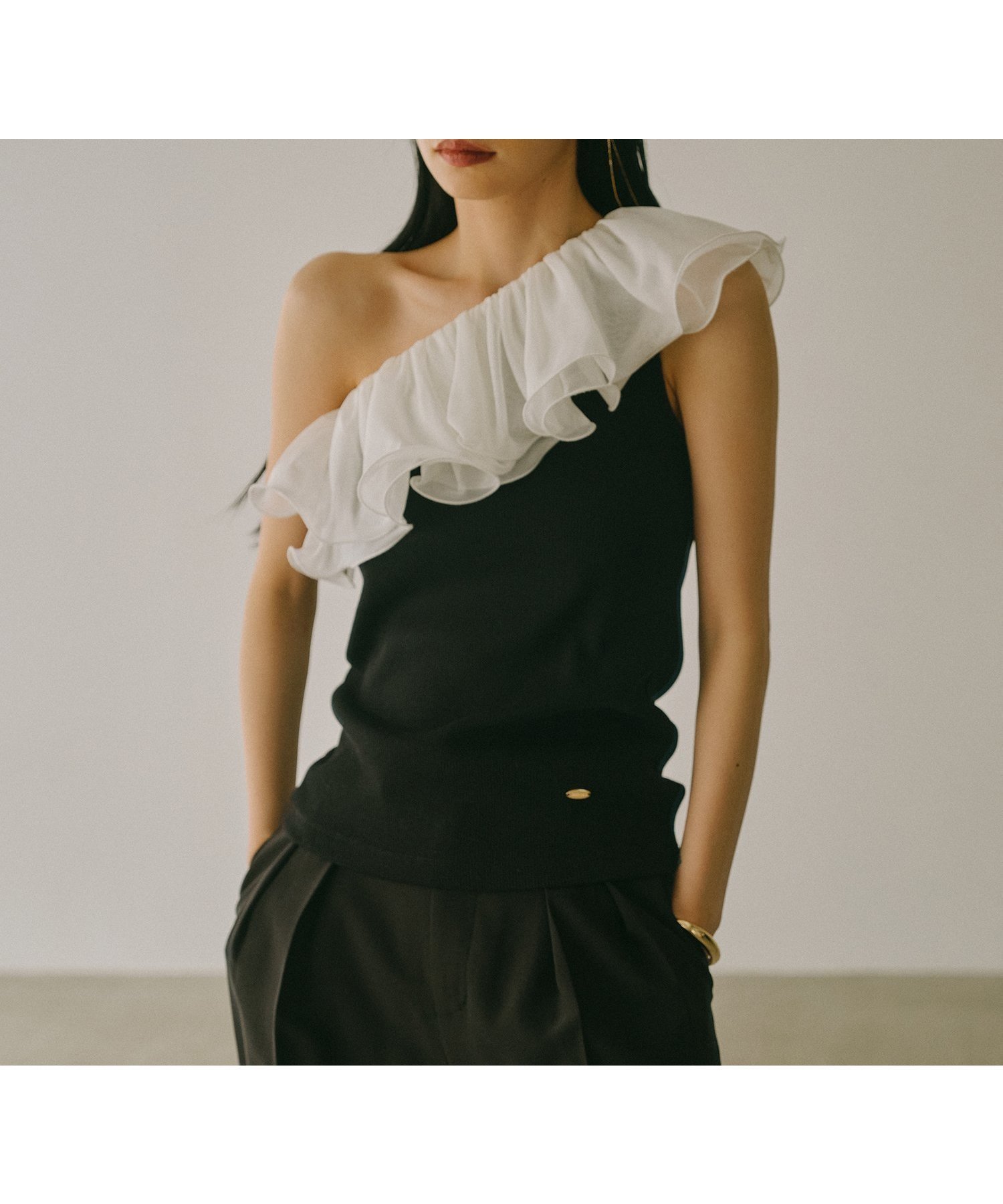 【アニュアンス/anuans】のドッキングカットトップス 人気、トレンドファッション・服の通販 founy(ファニー) 　ファッション　Fashion　レディースファッション　Fashion for Women　トップス・カットソー　Cut & Sew Tops　オーガンジー　Organza Fabric　テレコ　Ribbed, Rib Stitch　ドッキング　Docking, Mixed Material　バランス　Balance, Style Balance　フリル　Frill, Ruffle　ランダム　Random, Irregular　エレガント 上品　Elegant　 other-1|ID: prp329100004618438 ipo3291000000033107514