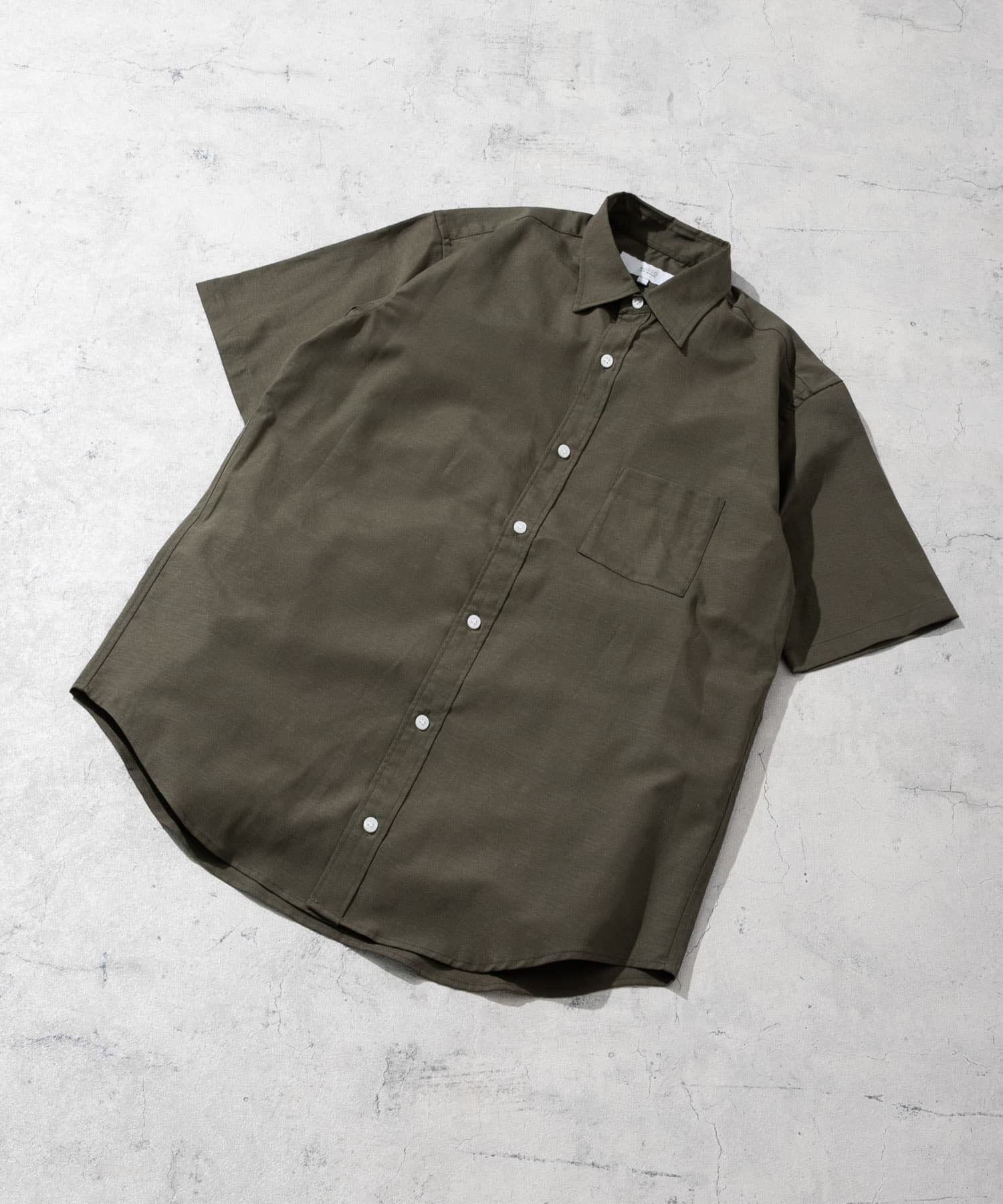 【アーバンリサーチ ロッソ/URBAN RESEARCH ROSSO / MEN】の『防シワ』『XLサイズあり』ハイパフォーマンスリネンレギュラー半袖シャツ インテリア・キッズ・メンズ・レディースファッション・服の通販 founy(ファニー) 　ファッション　Fashion　メンズファッション　Fashion for Men　サングラス　Sunglasses, Shades　サンダル　Sandals, Summer Shoes　シンプル　Simple, Minimal　スニーカー　Sneakers, Trainers　スラックス　Slacks, Dress Pants　デニム　Denim, Jeans Material　パフォーマンス　Performance, Active Function　ベーシック　Basic, Essential　半袖　Short Sleeve, Half Sleeve　リネン　Linen, Linen Fabric　リュック　Backpack, Rucksack　レギュラー　Regular, Standard Fit　ワーク　Workwear, Utility Style　S/S・春夏　SS, Spring/Summer, Warm Season　おすすめ　Recommended / Our Picks　夏　Summer　エレガント 上品　Elegant　ビジネス 仕事 通勤　Business / Work / Commuting　2025年　2025　2025春夏・S/S　Spring/Summer 2025 SS25　KHAKI|ID: prp329100004618503 ipo3291000000033180506