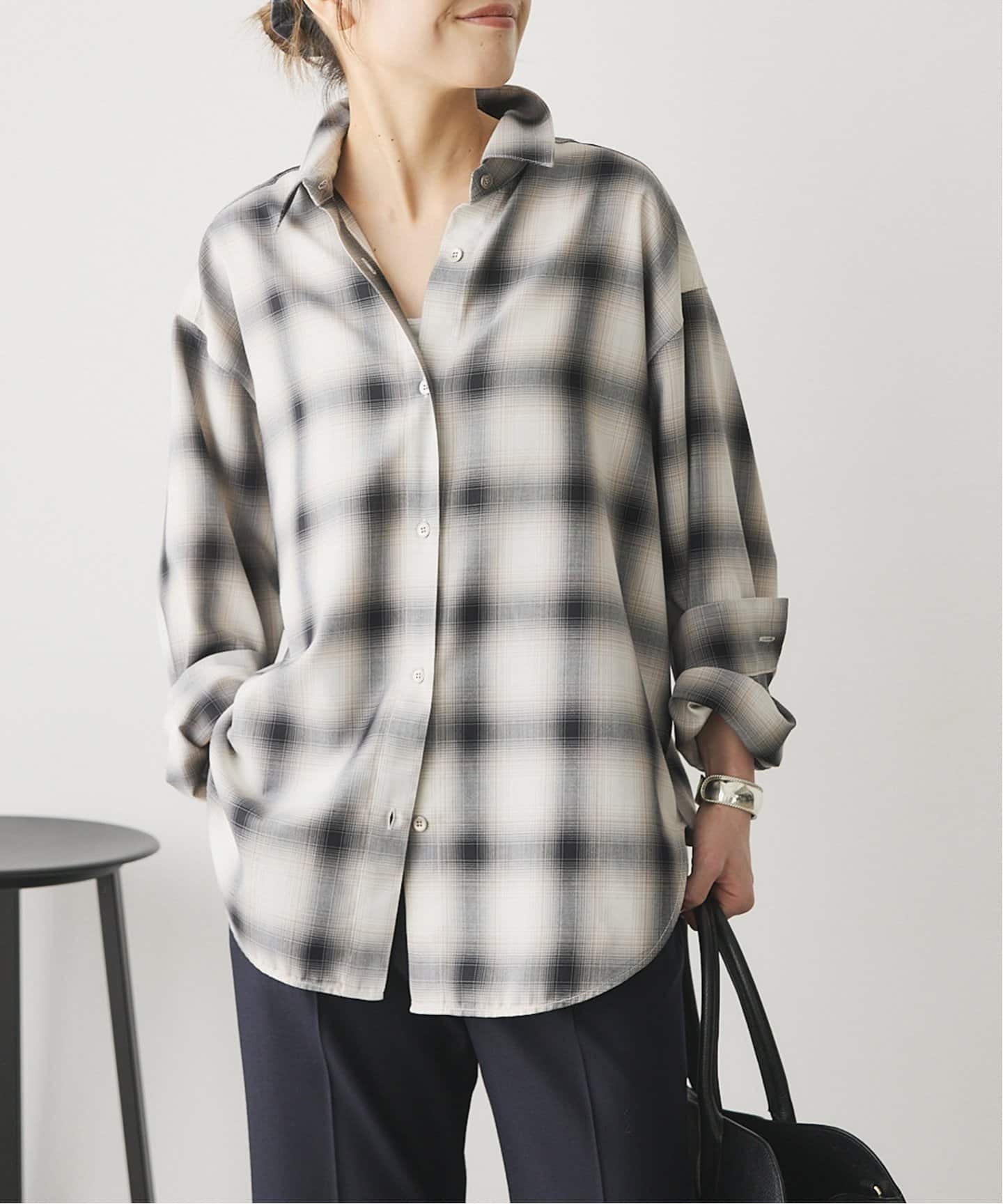 【スピック&スパン/Spick & Span】の《追加》メタルボタンTRチェックルーズシャツ インテリア・キッズ・メンズ・レディースファッション・服の通販 founy(ファニー) 　ファッション　Fashion　レディースファッション　Fashion for Women　トップス・カットソー　Cut & Sew Tops　シャツ・ブラウス・オフィスカジュアル　Elegant Blouses & Button-Ups　チェック　Check, Plaid, Tartan　メタル　Metal, Metal Parts　グレーB|ID: prp329100004618732 ipo3291000000033571418