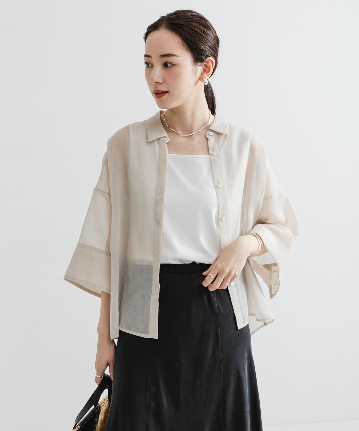 【アーバンリサーチ/URBAN RESEARCH】のシアーワイドスリーブ半袖シャツ インテリア・キッズ・メンズ・レディースファッション・服の通販 founy(ファニー) 　ファッション　Fashion　レディースファッション　Fashion for Women　トップス・カットソー　Cut & Sew Tops　シャツ・ブラウス・オフィスカジュアル　Elegant Blouses & Button-Ups　2025年　2025　2025春夏・S/S　Spring/Summer 2025 SS25　おすすめ　Recommended / Our Picks　シアー　Sheer, See-Through　ショート　Short, Short Length　トレンド　Trend, Trending Now　ベーシック　Basic, Essential　ワイド　Wide, Wide Fit　半袖　Short Sleeve, Half Sleeve　夏　Summer　日本製　Made In Japan　S/S・春夏　SS, Spring/Summer, Warm Season　GREIGE|ID: prp329100004619083 ipo3291000000033579745