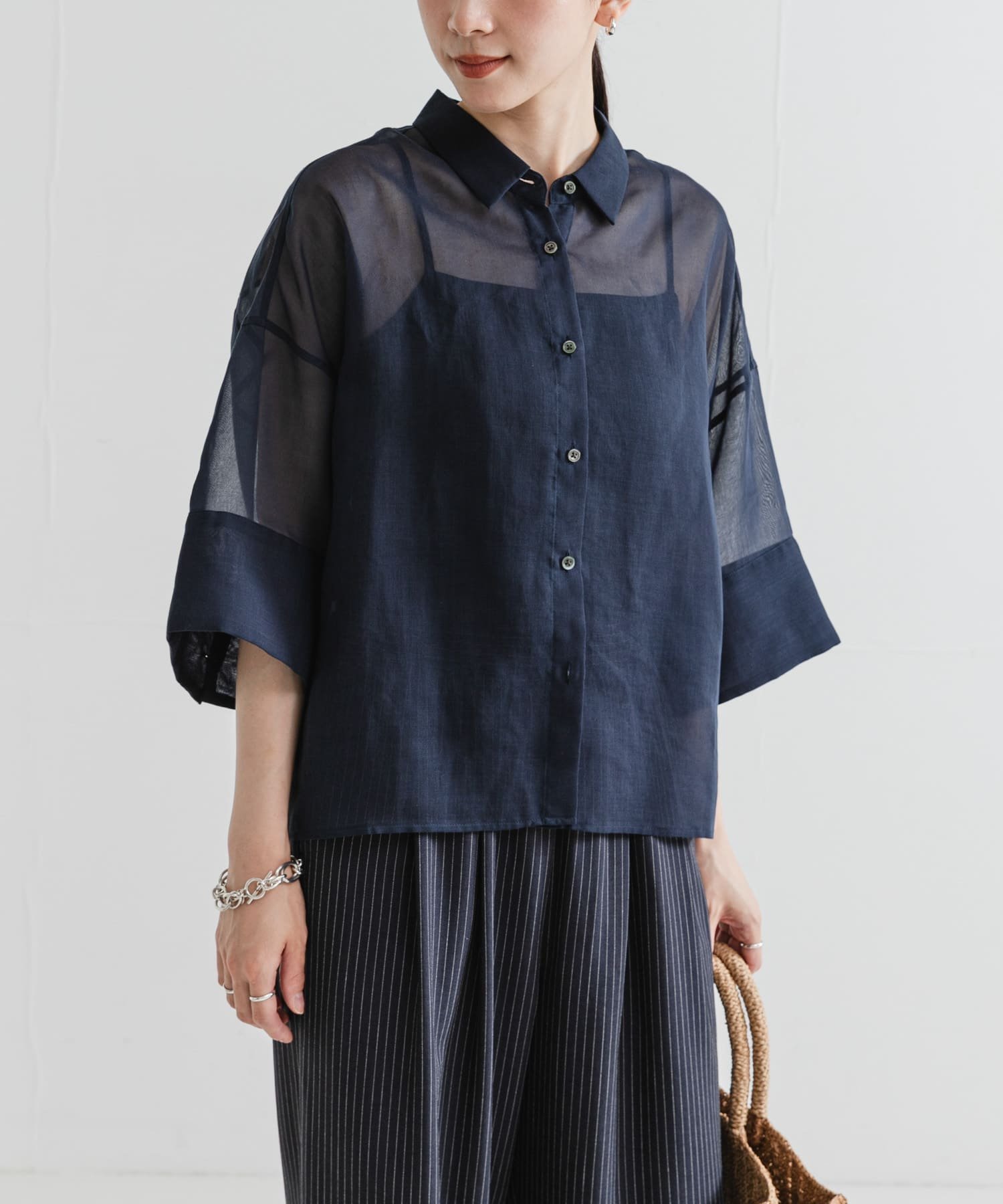 【アーバンリサーチ/URBAN RESEARCH】のシアーワイドスリーブ半袖シャツ インテリア・キッズ・メンズ・レディースファッション・服の通販 founy(ファニー) 　ファッション　Fashion　レディースファッション　Fashion for Women　トップス・カットソー　Cut & Sew Tops　シャツ・ブラウス・オフィスカジュアル　Elegant Blouses & Button-Ups　2025年　2025　2025春夏・S/S　Spring/Summer 2025 SS25　おすすめ　Recommended / Our Picks　シアー　Sheer, See-Through　ショート　Short, Short Length　トレンド　Trend, Trending Now　ベーシック　Basic, Essential　ワイド　Wide, Wide Fit　半袖　Short Sleeve, Half Sleeve　夏　Summer　日本製　Made In Japan　S/S・春夏　SS, Spring/Summer, Warm Season　NAVY|ID: prp329100004619083 ipo3291000000033579750
