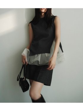 【フレイ アイディー/FRAY I.D】の【WEB限定カラー】ラッフルフリルレイヤーニット 人気、トレンドファッション・服の通販 founy(ファニー) ファッション Fashion レディースファッション Fashion for Women トップス・カットソー Cut & Sew Tops ニット Knit Tops & Sweaters なめらか Smooth, Silky Texture インナー Innerwear オーガンジー Organza Fabric キャミソール Camisole, Spaghetti Strap Top シルク Silk, 100% Silk シンプル Simple, Minimal スリット Slit, Slit Detail フェミニン Feminine, Girly フリル Frill, Ruffle ラッフル Ruffle, Frill ワイド Wide, Wide Fit エレガント 上品 Elegant |ID:prp329100004619300