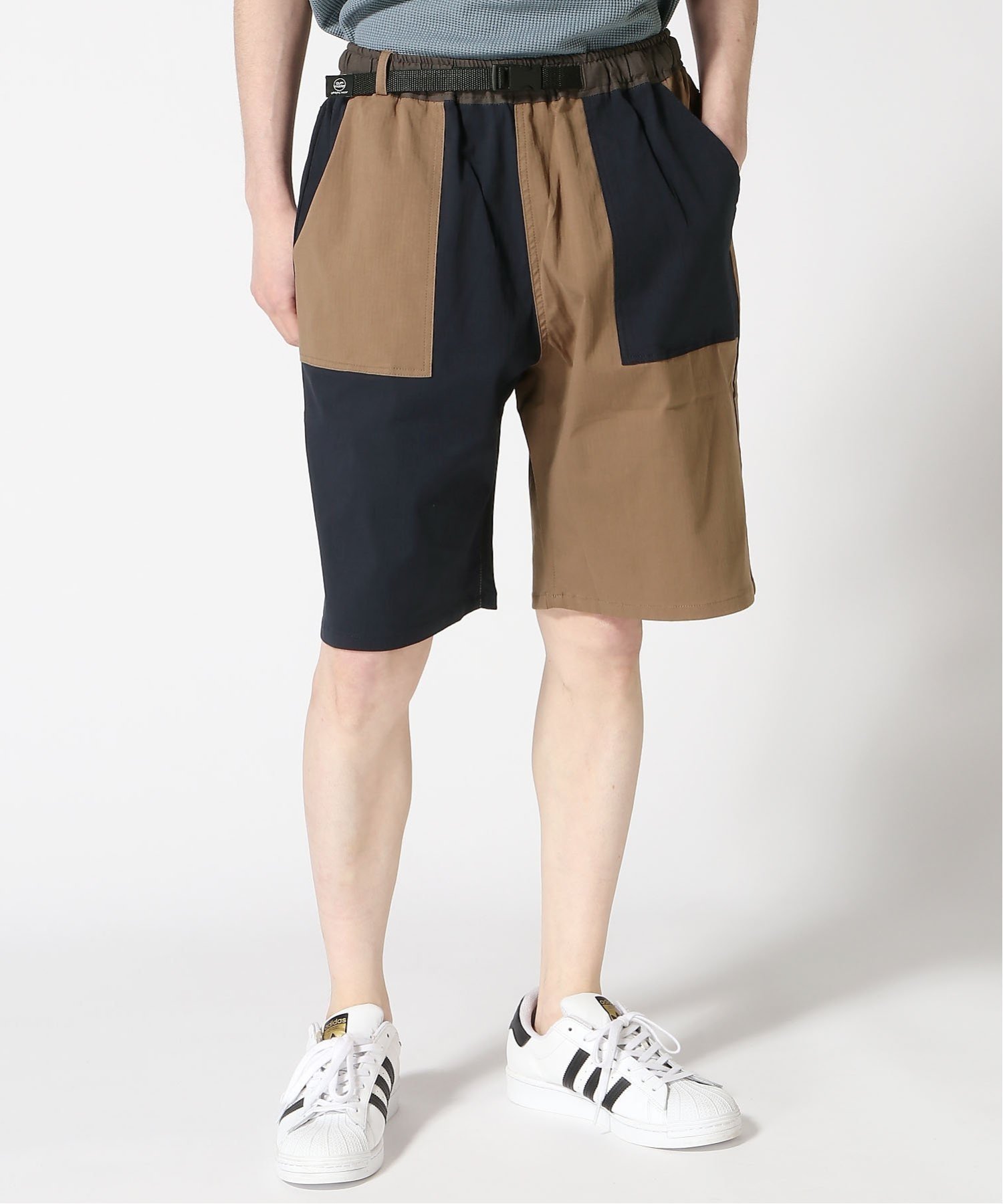 【ジムマスター/gym master / MEN】のgym master/ストレッチヘリンボーンショーツ インテリア・キッズ・メンズ・レディースファッション・服の通販 founy(ファニー) 　ファッション　Fashion　メンズファッション　Fashion for Men　おすすめ　Recommended / Our Picks　アウトドア　Outdoor Clothing　イエロー　Yellow　ショート　Short, Short Length　ストレッチ　Stretch, Stretchy Fabric　ハーフ　Half, Half-Length　ポケット　Pocket, Pocket Detail　メンズ　Men's, Menswear　ワイド　Wide, Wide Fit　エレガント 上品　Elegant　夏　Summer　春　Spring　S/S・春夏　SS, Spring/Summer, Warm Season　ネイビーxカーキ|ID: prp329100004619336 ipo3291000000033127316