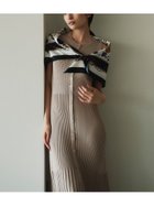 【フレイ アイディー/FRAY I.D】のスカーフセットニットワンピース 人気、トレンドファッション・服の通販 founy(ファニー) ファッション Fashion レディースファッション Fashion for Women ワンピース Dresses ニットワンピース Knit Dresses スカーフ Scarf, Neckwear トレンド Trend, Trending Now フィット Fit, Slim Fit フラワー Flower, Floral フロント Front, Front Design ベーシック Basic, Essential モチーフ Motif, Design Theme thumbnail BEG[037]|ID: prp329100004619402 ipo3291000000033127914