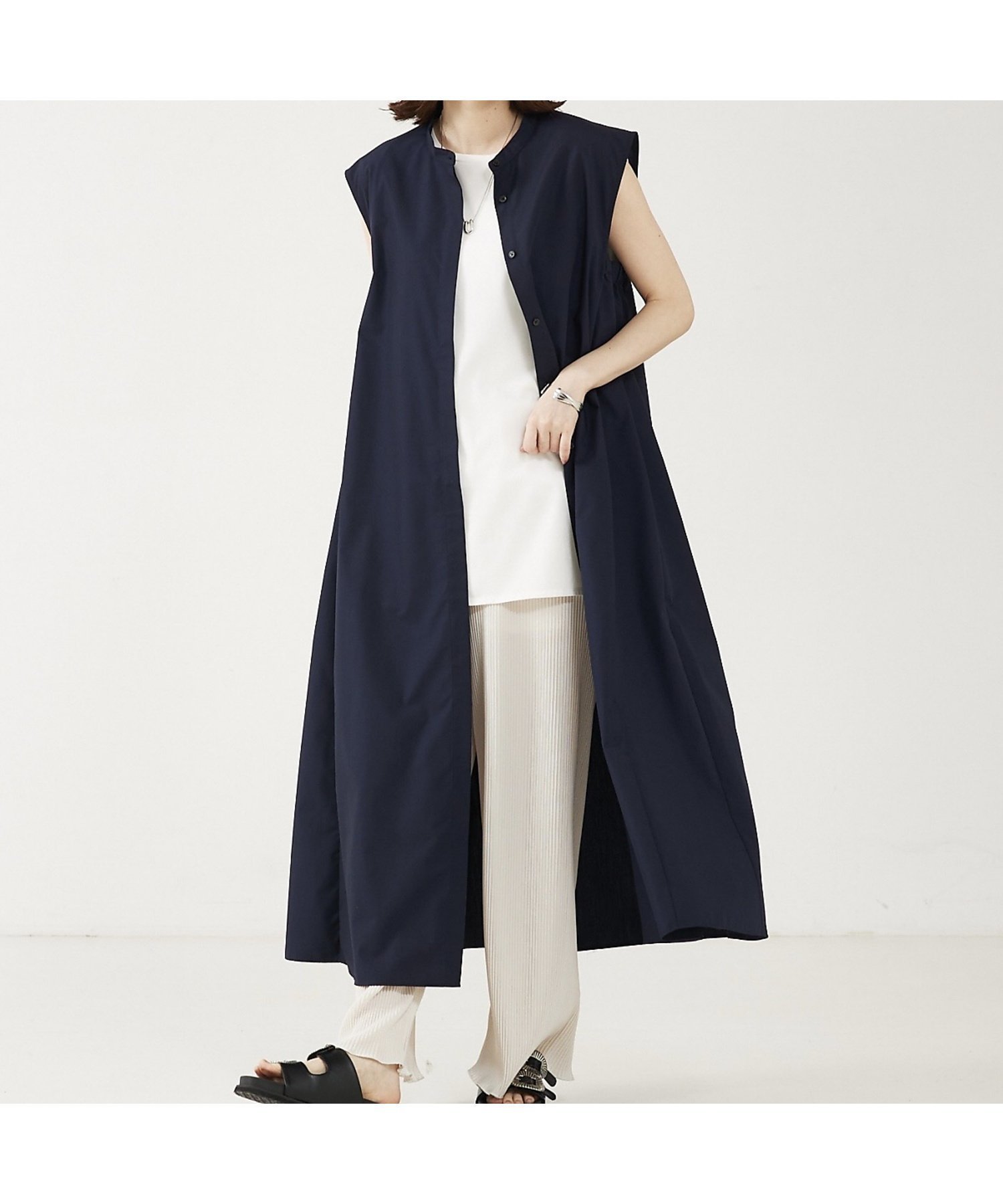 【アバハウスマヴィ/abahouse mavie】の【大人のいちまんワンピ】ブロードノースリシャツワンピ インテリア・キッズ・メンズ・レディースファッション・服の通販 founy(ファニー) 　ファッション　Fashion　レディースファッション　Fashion for Women　ワンピース　Dresses　シャツワンピース / 1枚で着映えコーデ　Shirt Dresses　おすすめ　Recommended / Our Picks　ギャザー　Gathered, Ruffled　シャツワンピ　Shirt Dress, Shirt One-Piece　シンプル　Simple, Minimal　ノースリーブ　Sleeveless, No-Sleeve　ネイビー|ID: prp329100004619547 ipo3291000000033828560