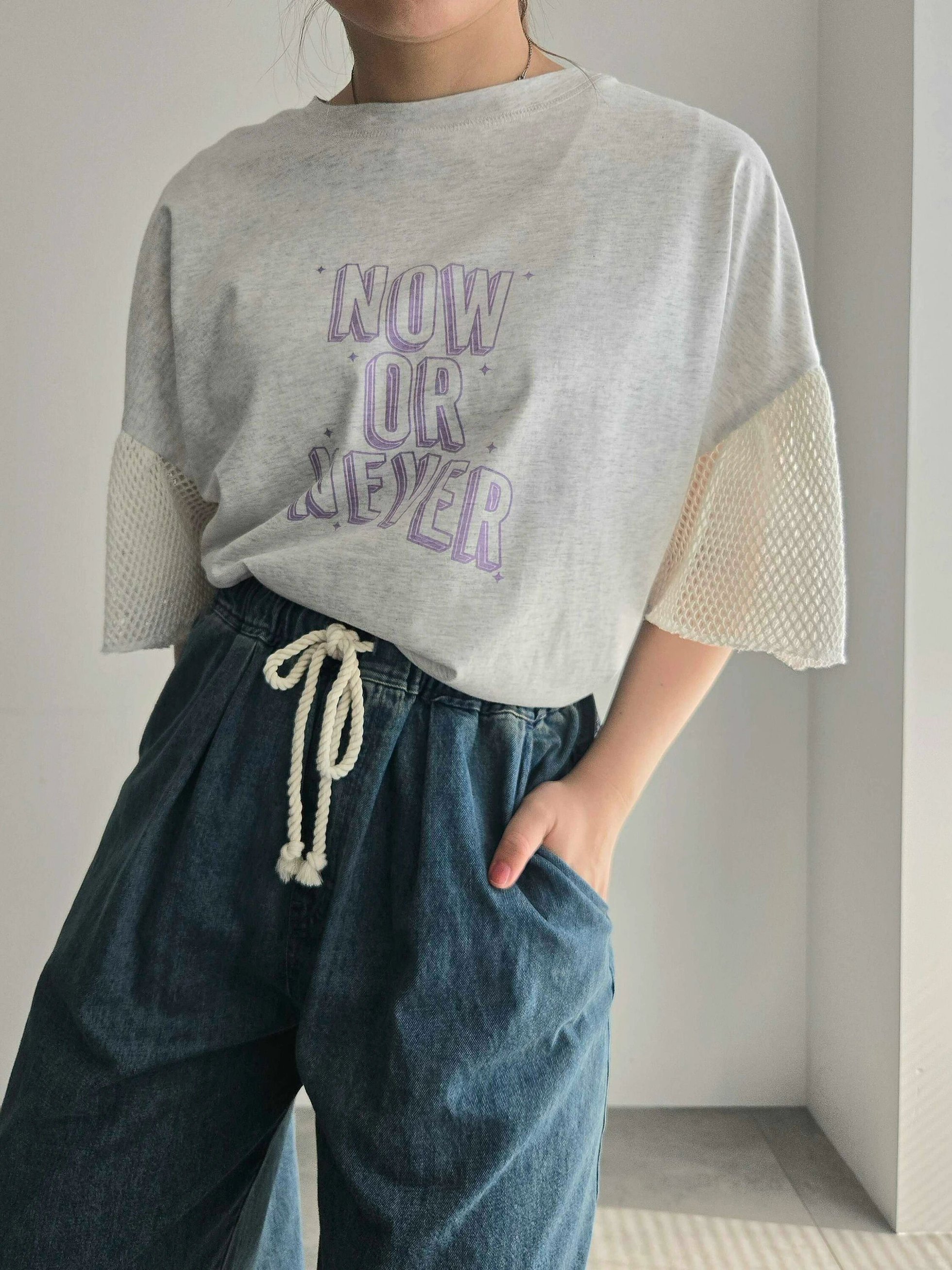 【サマンサモスモス/Samansa Mos2】の接触冷感 袖メッシュプリントTシャツ インテリア・キッズ・メンズ・レディースファッション・服の通販 founy(ファニー) 　ファッション　Fashion　レディースファッション　Fashion for Women　トップス・カットソー　Cut & Sew Tops　シャツ・ブラウス・オフィスカジュアル　Elegant Blouses & Button-Ups　ロングTシャツ・Tシャツ　Longline T-Shirts & Tees　プリント　Print, Printed Pattern　メッシュ　Mesh, Net Fabric　グレー|ID: prp329100004619645 ipo3291000000033567344