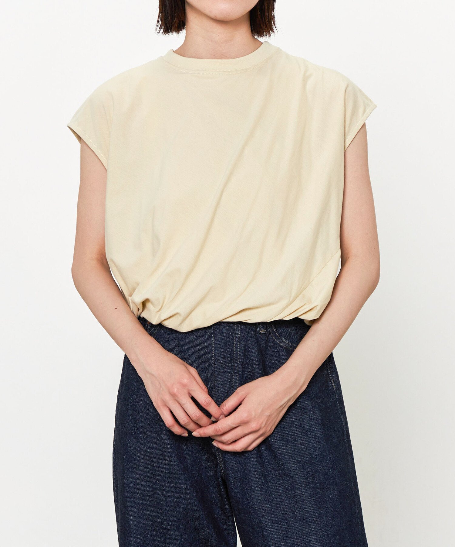 【ビショップ/Bshop】の別注 コットン バルーンTシャツ WOMEN インテリア・キッズ・メンズ・レディースファッション・服の通販 founy(ファニー) 　ファッション　Fashion　レディースファッション　Fashion for Women　トップス・カットソー　Cut & Sew Tops　シャツ・ブラウス・オフィスカジュアル　Elegant Blouses & Button-Ups　ロングTシャツ・Tシャツ　Longline T-Shirts & Tees　テクスチャー　Texture, Textured Fabric　ノースリーブ　Sleeveless, No-Sleeve　バルーン　Balloon, Balloon Silhouette　別注　Limited Edition, Custom Order　BEIGE|ID: prp329100004619703 ipo3291000000033505125