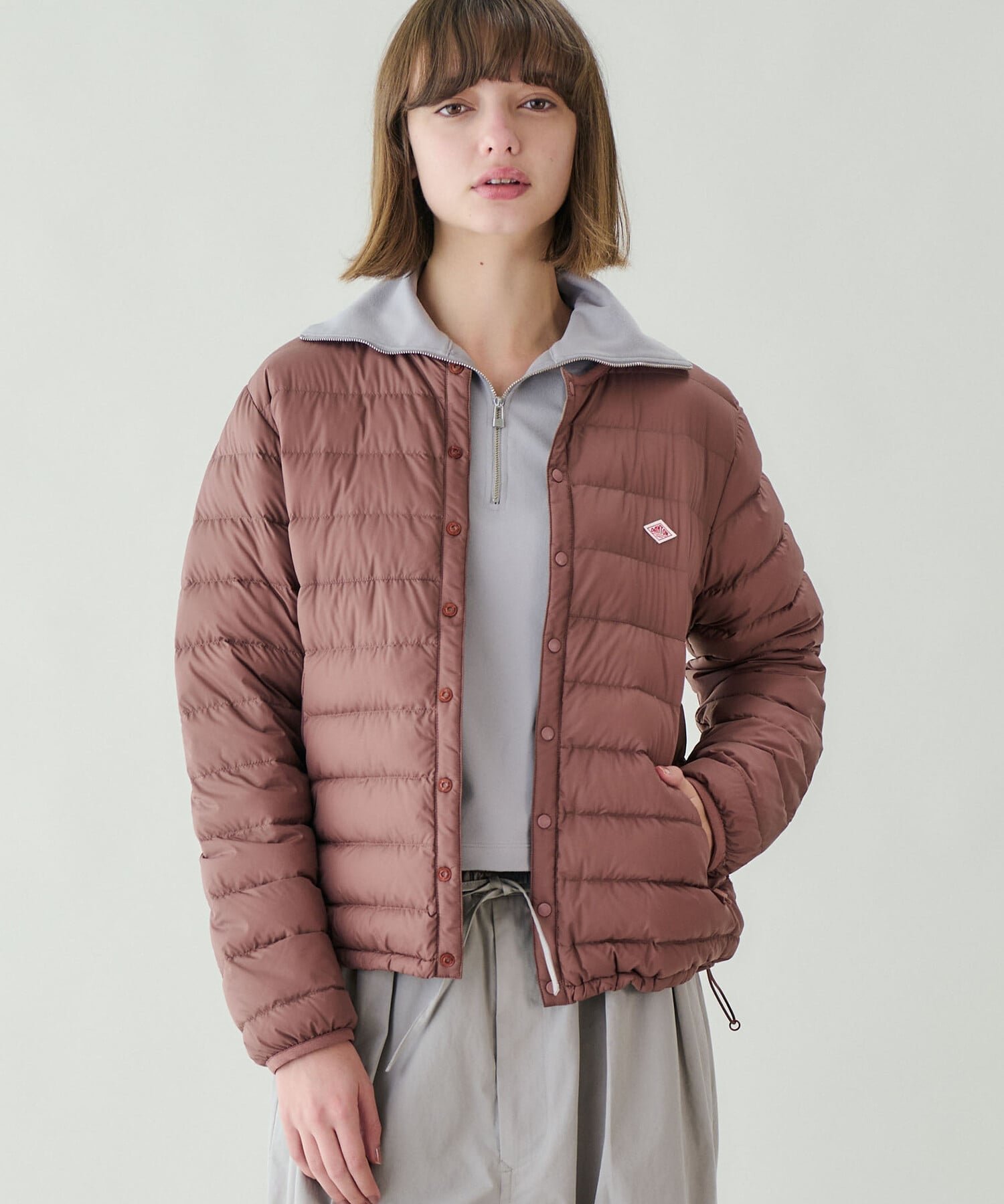 【ビショップ/Bshop】のクルーネック インナーダウンジャケット WOMEN インテリア・キッズ・メンズ・レディースファッション・服の通販 founy(ファニー) 　ファッション　Fashion　レディースファッション　Fashion for Women　アウター　Coat / Outerwear Collection　レディースジャケット・軽アウター　Jackets　春　Spring　秋　Autumn　軽量　Lightweight, Ultra Light　スピンドル　Spindle, Drawcord　タフタ　Taffeta, Structured Fabric　ダウン　Down, Puffer　フィット　Fit, Slim Fit　フランス　France, French　フロント　Front, Front Design　ポケット　Pocket, Pocket Detail　レギュラー　Regular, Standard Fit　ワーク　Workwear, Utility Style　BROWN系1|ID: prp329100004619811 ipo3291000000034510277