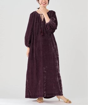 【ヴェルメイユ パー イエナ/VERMEIL par iena】のNAOKO OKUSAコラボ BENARAS by CITRUS Velvet star Dress BE25061 人気、トレンドファッション・服の通販 founy(ファニー) ファッション Fashion レディースファッション Fashion for Women ワンピース Dresses フォーマル・パーティードレス・結婚式用ドレス Elegant & Casual Dresses インド Indian Textile クラッシュ Distressed, Crashed Style コラボ Collaboration, Collab コレクション Collection, Seasonal Line サンダル Sandals, Summer Shoes シルク Silk, 100% Silk スニーカー Sneakers, Trainers タートル Turtleneck, Turtle Collar トリプル Triple, Three Layers フラット Flat, Flat Shoes ベルベット Velvet, Velvety ボヘミアン Bohemian, Ethnic Style リゾート Resort, Vacation Style 冬 Winter / This Winter おすすめ Recommended / Our Picks |ID:prp329100004620435