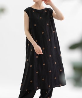 【プードゥドゥ/POU DOU DOU】のリネンレーヨンpolka刺繍2wayノースリーブワンピース 人気、トレンドファッション・服の通販 founy(ファニー) ファッション Fashion レディースファッション Fashion for Women ワンピース Dresses シンプル Simple, Minimal スマート Smart, Elegant ドット Polka Dot, Dot Pattern ノースリーブ Sleeveless, No-Sleeve パイピング Piping, Trim Design フォルム Silhouette, Form ポケット Pocket, Pocket Detail リネン Linen, Linen Fabric リラックス Relax, Relaxed Fit おすすめ Recommended / Our Picks |ID:prp329100004620589