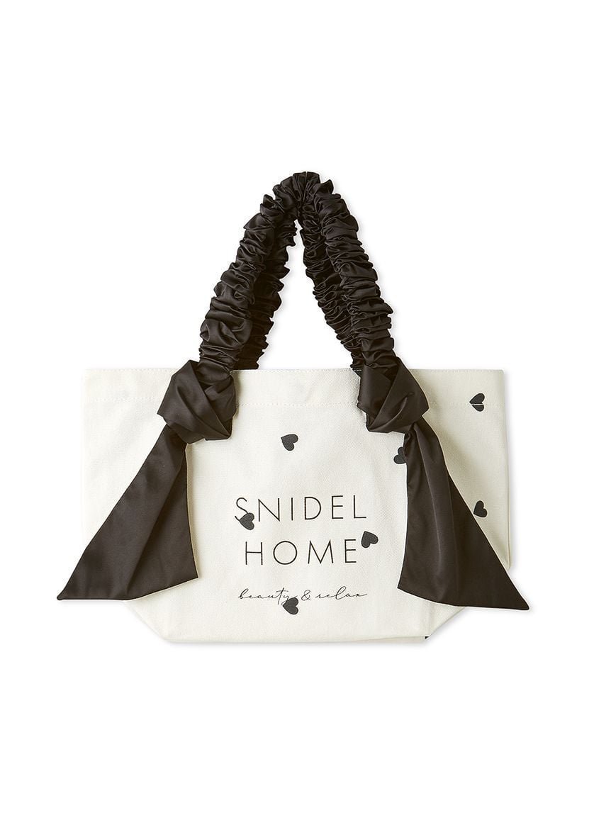 【スナイデル ホーム/SNIDEL HOME】のオーガニックキャンバストート -SMALL-(HEART) 人気、トレンドファッション・服の通販 founy(ファニー) 　ファッション　Fashion　レディースファッション　Fashion for Women　バッグ　Bags　おすすめ　Recommended / Our Picks　キャンバス　Canvas, Canvas Fabric　ギャザー　Gathered, Ruffled　フェミニン　Feminine, Girly　プリント　Print, Printed Pattern　ボックス　Boxy, Box Shape　ポケット　Pocket, Pocket Detail　ポーチ　Pouch, Small Case　マグネット　Magnet, Magnetic Closure　リボン　Ribbon, Bow　定番　Standard, Basic Item　ビジネス 仕事 通勤　Business / Work / Commuting　 other-1|ID: prp329100004620657 ipo3291000000033209216