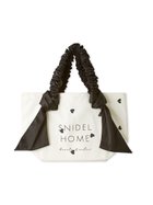 【スナイデル ホーム/SNIDEL HOME】のオーガニックキャンバストート -SMALL-(HEART) 人気、トレンドファッション・服の通販 founy(ファニー) ファッション Fashion レディースファッション Fashion for Women バッグ Bags おすすめ Recommended / Our Picks キャンバス Canvas, Canvas Fabric ギャザー Gathered, Ruffled フェミニン Feminine, Girly プリント Print, Printed Pattern ボックス Boxy, Box Shape ポケット Pocket, Pocket Detail ポーチ Pouch, Small Case マグネット Magnet, Magnetic Closure リボン Ribbon, Bow 定番 Standard, Basic Item ビジネス 仕事 通勤 Business / Work / Commuting thumbnail BLK[009]|ID: prp329100004620657 ipo3291000000033209217