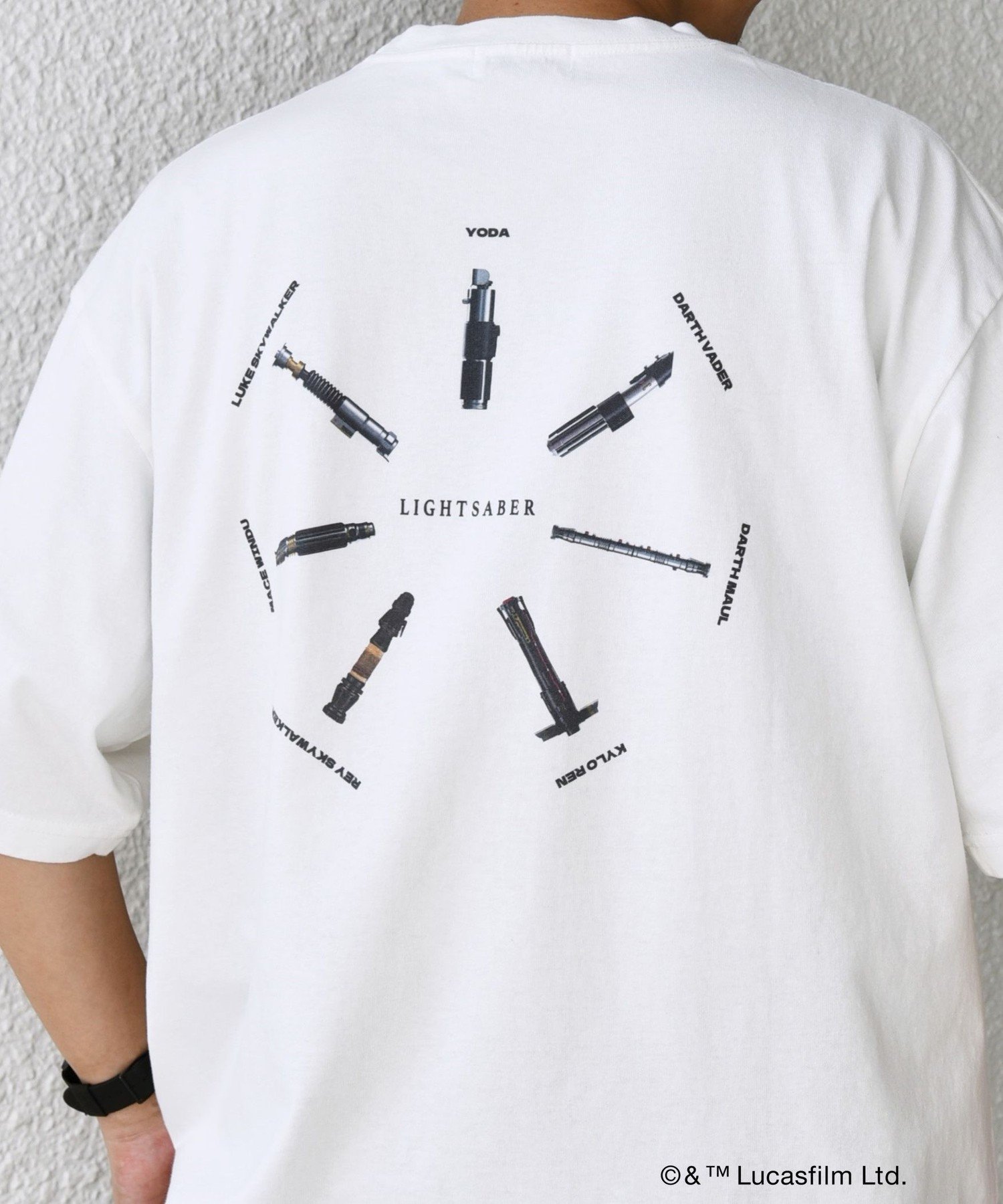 【シップス フォー ウィメン/SHIPS】のSHIPS any STAR WARS / スター・ウォーズ グラフィック Tシャツ インテリア・キッズ・メンズ・レディースファッション・服の通販 founy(ファニー) 　ファッション　Fashion　レディースファッション　Fashion for Women　トップス・カットソー　Cut & Sew Tops　シャツ・ブラウス・オフィスカジュアル　Elegant Blouses & Button-Ups　ロングTシャツ・Tシャツ　Longline T-Shirts & Tees　キャラクター　Character, Licensed Characters　グラフィック　Graphic, Graphic Design　コンパクト　Compact, Small Size　サークル　Circle, Round Design　フィット　Fit, Slim Fit　プリント　Print, Printed Pattern　ボックス　Boxy, Box Shape　ルーズ　Loose, Oversized　ワンポイント　One Point, Statement Accent　おすすめ　Recommended / Our Picks　夏　Summer　ホワイト系|ID: prp329100004620666 ipo3291000000033348740