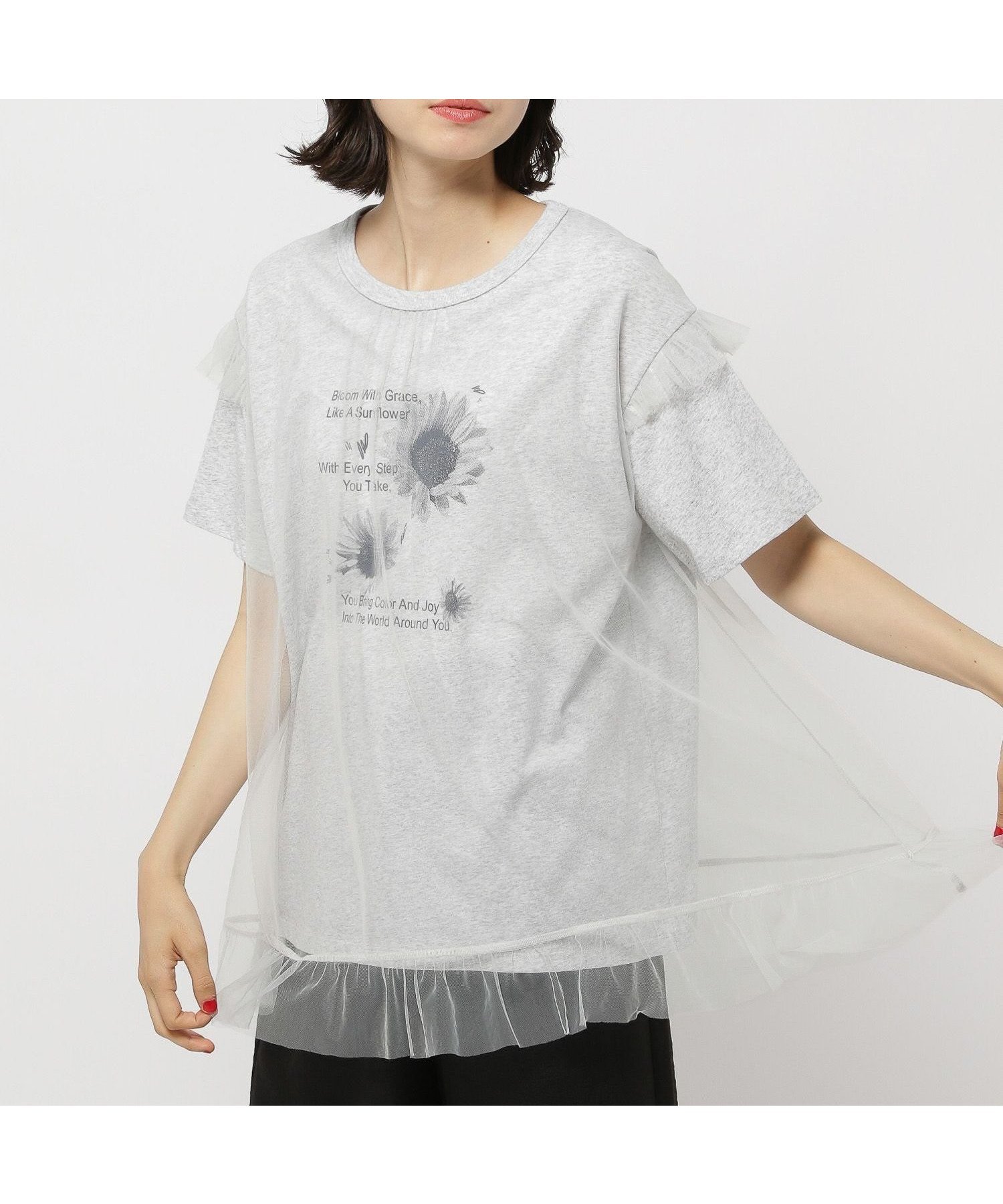 【ニコアンド/niko and】のチュールレイヤーフラワーフォトTシャツ インテリア・キッズ・メンズ・レディースファッション・服の通販 founy(ファニー) 　ファッション　Fashion　レディースファッション　Fashion for Women　トップス・カットソー　Cut & Sew Tops　シャツ・ブラウス・オフィスカジュアル　Elegant Blouses & Button-Ups　ロングTシャツ・Tシャツ　Longline T-Shirts & Tees　おすすめ　Recommended / Our Picks　アクセサリー　Fashion Accessories　グラフィック　Graphic, Graphic Design　シンプル　Simple, Minimal　スニーカー　Sneakers, Trainers　チュール　Tulip, Tulip Motif　ドッキング　Docking, Mixed Material　フロント　Front, Front Design　プリント　Print, Printed Pattern　夏　Summer　定番　Standard, Basic Item　グレー|ID: prp329100004620797 ipo3291000000033517894