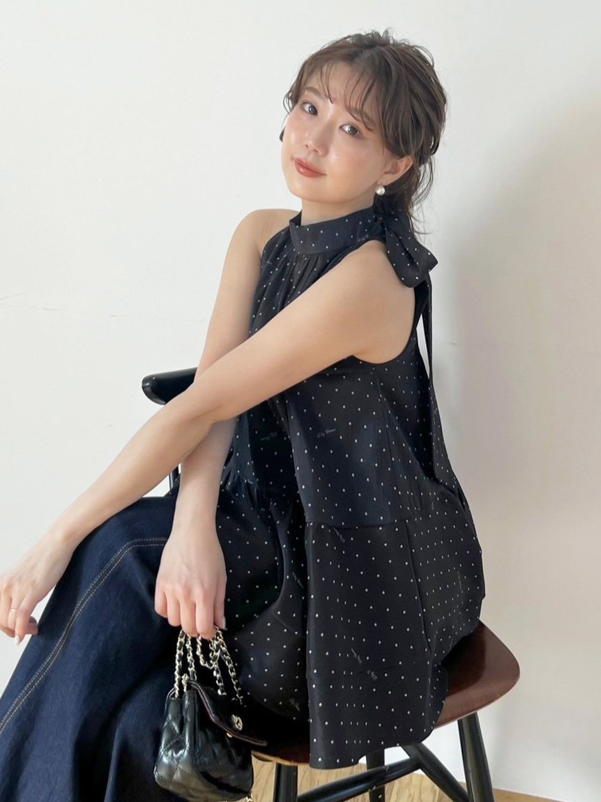 【リリーブラウン/Lily Brown】のアメスリティアード2wayブラウス インテリア・キッズ・メンズ・レディースファッション・服の通販 founy(ファニー) 　ファッション　Fashion　レディースファッション　Fashion for Women　トップス・カットソー　Cut & Sew Tops　シャツ・ブラウス・オフィスカジュアル　Elegant Blouses & Button-Ups　トレンド　Trend, Trending Now　ノースリーブ　Sleeveless, No-Sleeve　リボン　Ribbon, Bow　エレガント 上品　Elegant　人気　Popular, Best Seller　秋　Autumn　BLK[009]|ID: prp329100004621518 ipo3291000000033296842