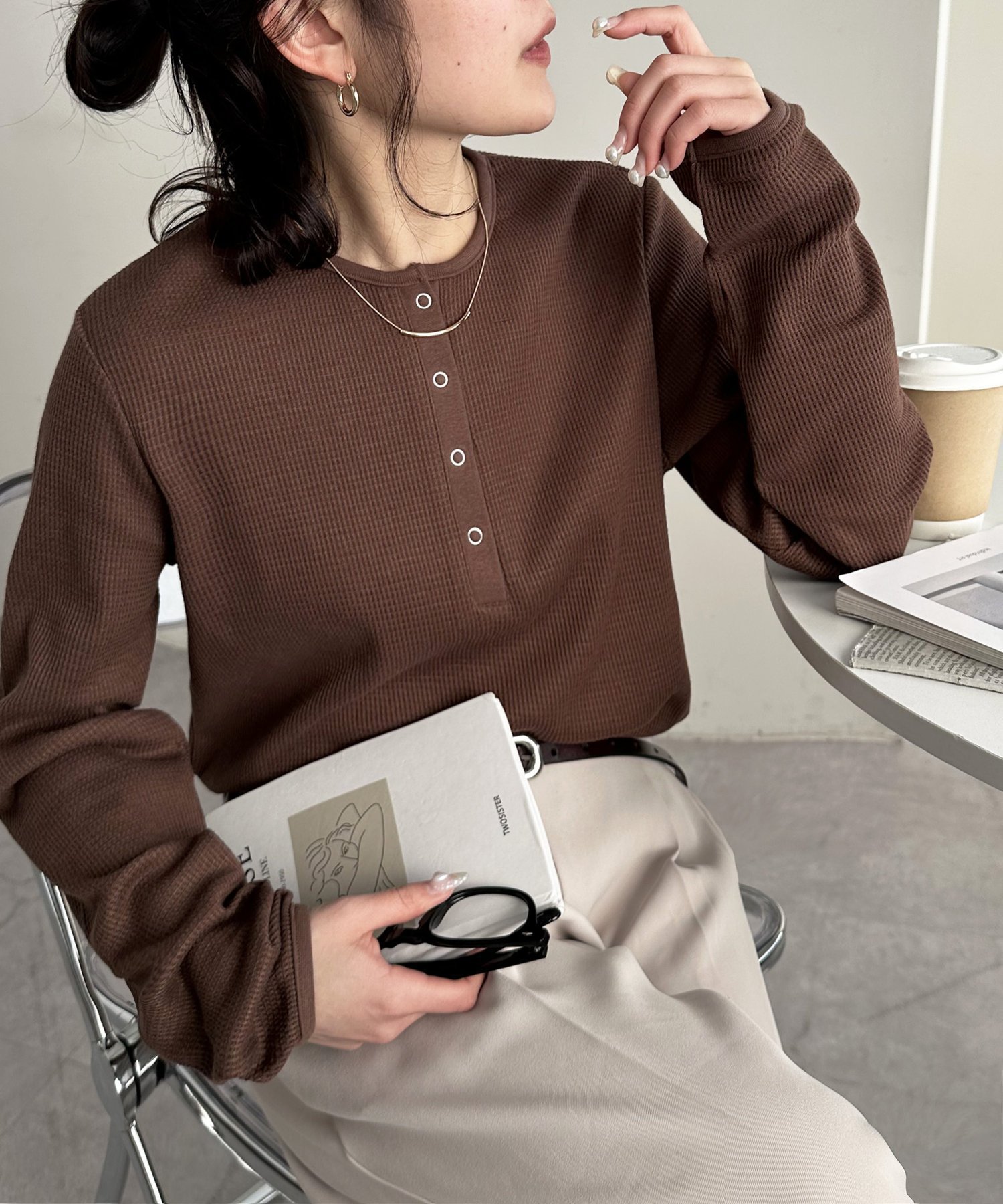 【ディスコート/Discoat】の【20色展開/インナー使いにも◎】ワッフルボーダー長袖Tシャツ《WEB限定》 インテリア・キッズ・メンズ・レディースファッション・服の通販 founy(ファニー) 　ファッション　Fashion　レディースファッション　Fashion for Women　トップス・カットソー　Cut & Sew Tops　シャツ・ブラウス・オフィスカジュアル　Elegant Blouses & Button-Ups　ロングTシャツ・Tシャツ　Longline T-Shirts & Tees　インナー　Innerwear　シンプル　Simple, Minimal　ボーダー　Border, Stripe　ワッフル　Waffle, Waffle Knit　長袖　Long Sleeve, Full Sleeve　ブラウン|ID: prp329100004621765 ipo3291000000033522752