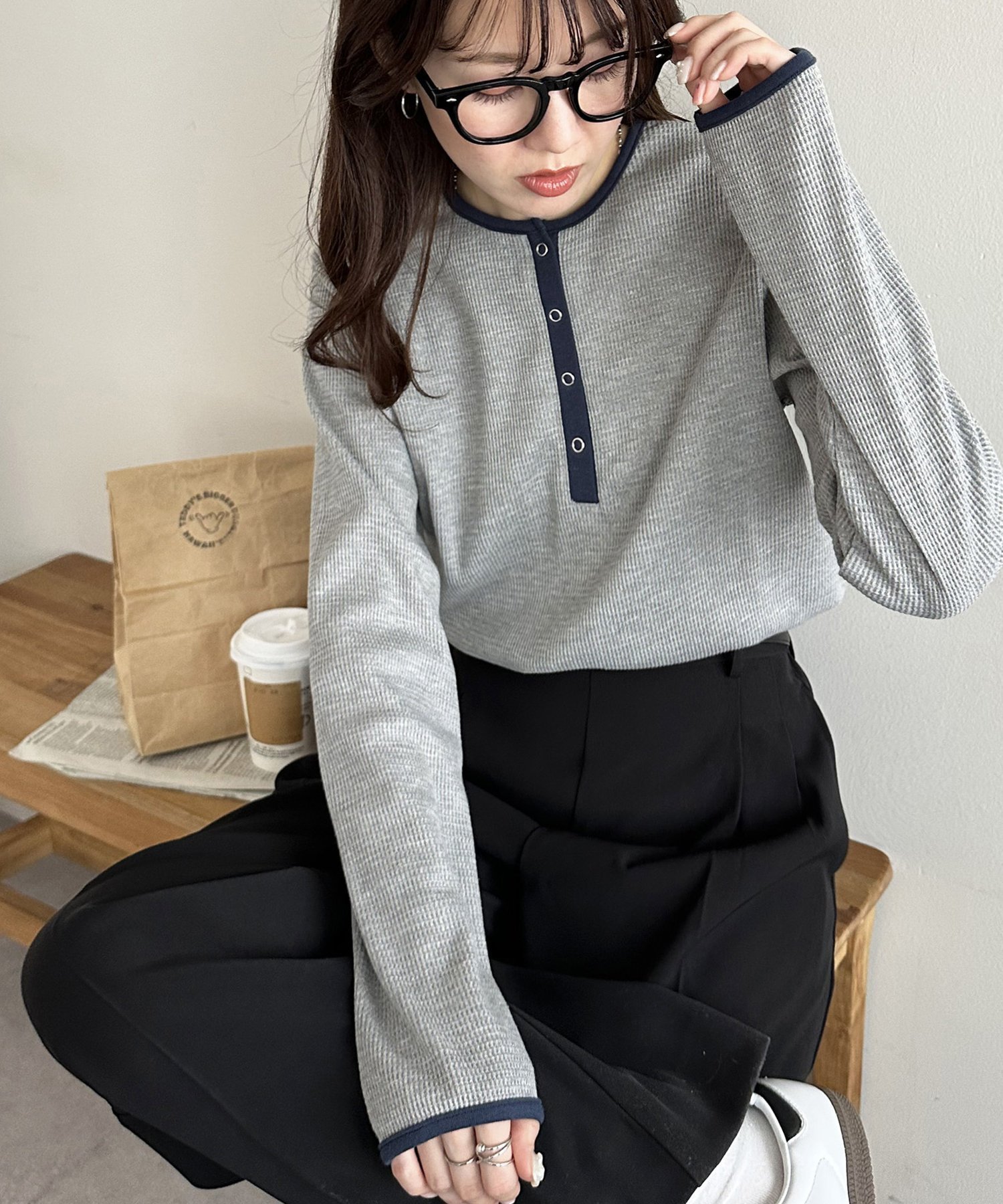 【ディスコート/Discoat】の【20色展開/インナー使いにも◎】ワッフルボーダー長袖Tシャツ《WEB限定》 インテリア・キッズ・メンズ・レディースファッション・服の通販 founy(ファニー) 　ファッション　Fashion　レディースファッション　Fashion for Women　トップス・カットソー　Cut & Sew Tops　シャツ・ブラウス・オフィスカジュアル　Elegant Blouses & Button-Ups　ロングTシャツ・Tシャツ　Longline T-Shirts & Tees　インナー　Innerwear　シンプル　Simple, Minimal　ボーダー　Border, Stripe　ワッフル　Waffle, Waffle Knit　長袖　Long Sleeve, Full Sleeve　グレーその他2|ID: prp329100004621765 ipo3291000000033598484