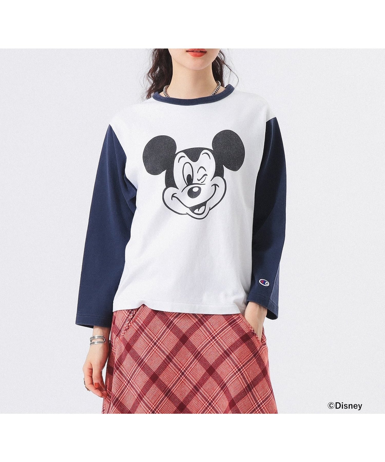 【ビームス ウイメン/BEAMS】の【別注】Champion / ミッキーマウス / フットボール Tシャツ インテリア・キッズ・メンズ・レディースファッション・服の通販 founy(ファニー) 　ファッション　Fashion　レディースファッション　Fashion for Women　トップス・カットソー　Cut & Sew Tops　シャツ・ブラウス・オフィスカジュアル　Elegant Blouses & Button-Ups　ロングTシャツ・Tシャツ　Longline T-Shirts & Tees　インナー　Innerwear　ウォッシュ　Washed Finish　ヴィンテージ　Vintage Style　カーディガン　Cardigan, Knitwear　シンプル　Simple, Minimal　デニム　Denim, Jeans Material　フィット　Fit, Slim Fit　フェイス　Face, Facial Design　プリント　Print, Printed Pattern　別注　Limited Edition, Custom Order　ミックス　Mix, Mixed Style　ミリタリー　Military, Army Style　リラックス　Relax, Relaxed Fit　おすすめ　Recommended / Our Picks　NAVY|ID: prp329100004621817 ipo3291000000033887944