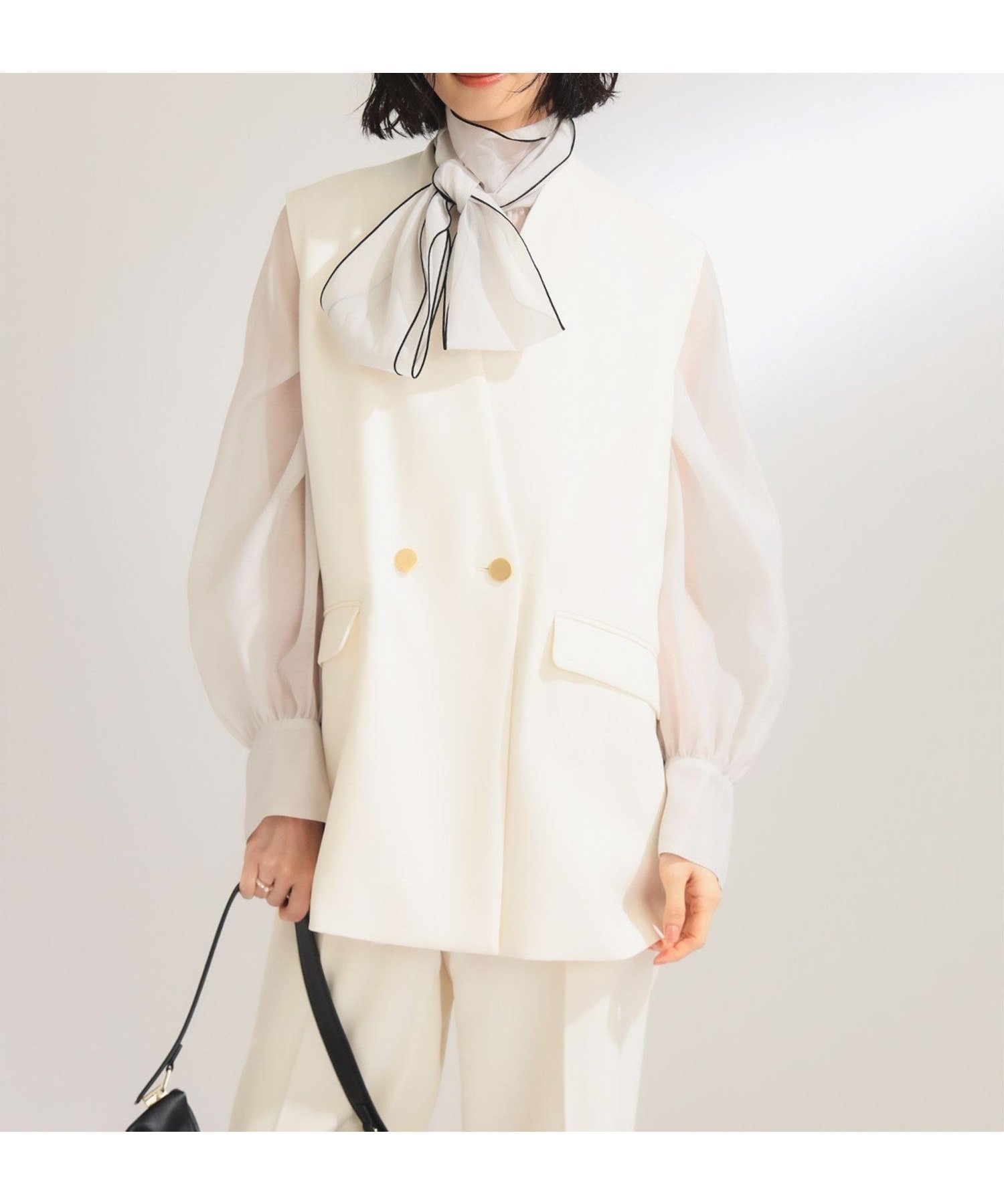 【デミルクス ビームス/Demi-Luxe BEAMS】の【6/25新規値下げ】ノーカラー ダブルブレスト ジレ* インテリア・キッズ・メンズ・レディースファッション・服の通販 founy(ファニー) 　ファッション　Fashion　レディースファッション　Fashion for Women　アウター　Coat / Outerwear Collection　トップス・カットソー　Cut & Sew Tops　ベスト&ジレ / 重ね着スタイル　Vests & Gilets　おすすめ　Recommended / Our Picks　インナー　Innerwear　シンプル　Simple, Minimal　セットアップ　Set-Up, Coordinated Outfit　ダブル　Double, Double-Breasted　フロント　Front, Front Design　ボックス　Boxy, Box Shape　OFF_WHT|ID: prp329100004621963 ipo3291000000033165887