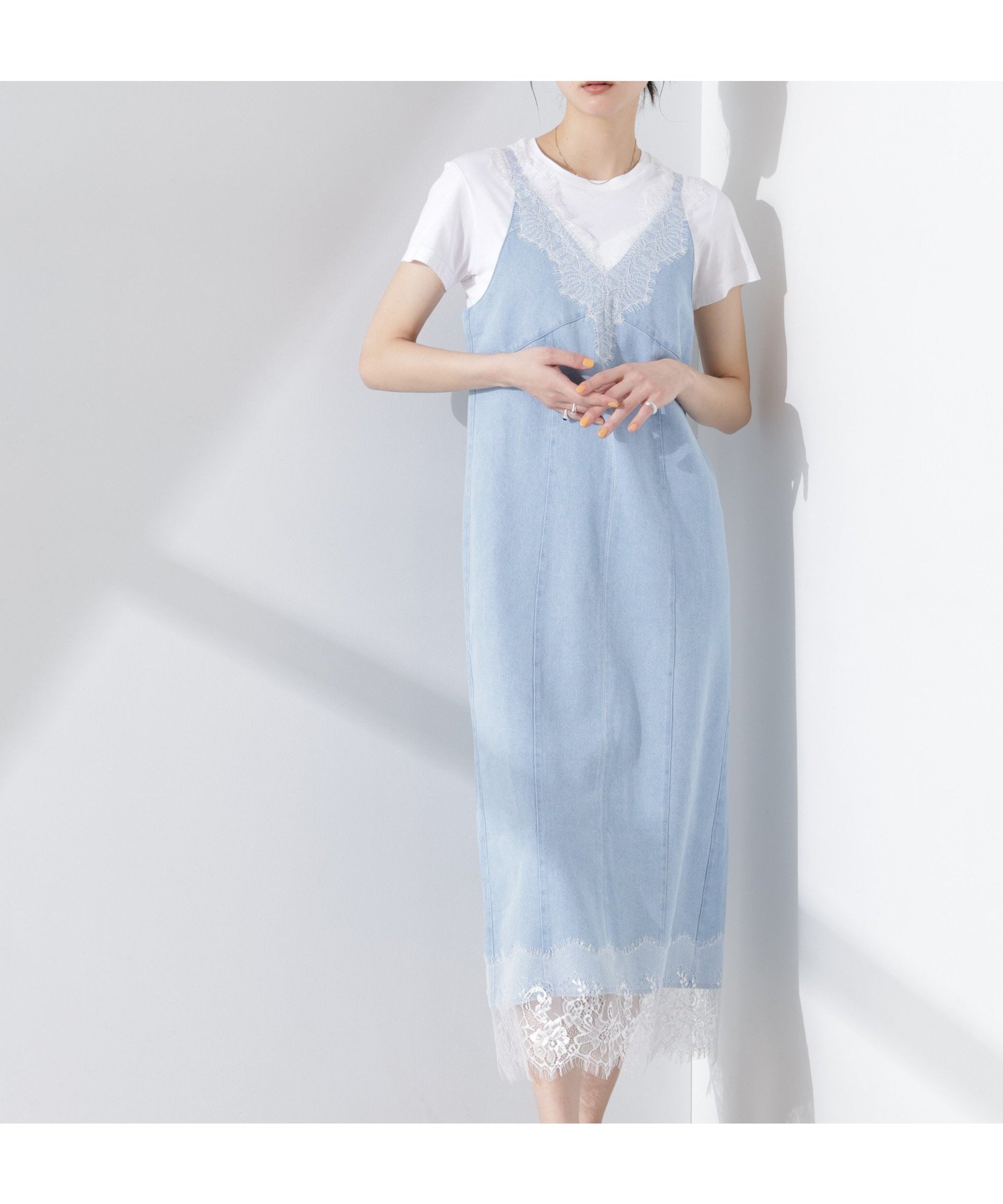 【ナノ ユニバース/nano universe】のレースディティールデニムドレス 人気、トレンドファッション・服の通販 founy(ファニー) 　ファッション　Fashion　レディースファッション　Fashion for Women　ワンピース　Dresses　フォーマル・パーティードレス・結婚式用ドレス　Elegant & Casual Dresses　ウォッシャブル　Machine Washable　春　Spring　シューズ　Shoes, Footwear　スニーカー　Sneakers, Trainers　タンク　Tank Top, Sleeveless Top　ダウン　Down, Puffer　デニム　Denim, Jeans Material　トレンド　Trend, Trending Now　ドレス　Dress, One-Piece　フラット　Flat, Flat Shoes　レース　Lace, Lace Fabric　おすすめ　Recommended / Our Picks　エレガント 上品　Elegant　2025年　2025　2025春夏・S/S　Spring/Summer 2025 SS25　 other-1|ID: prp329100004622301 ipo3291000000033172989