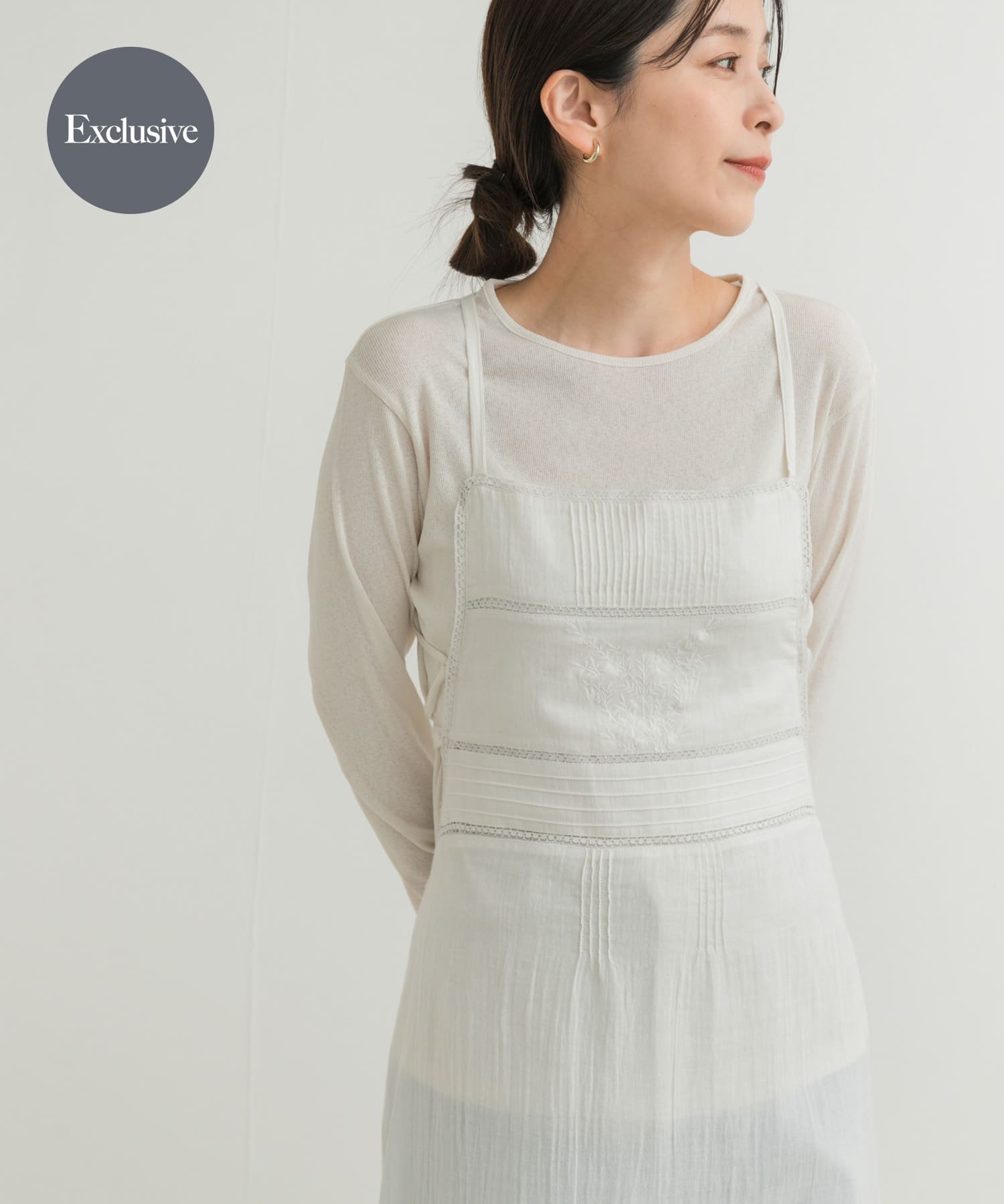 【アーバンリサーチ ドアーズ/URBAN RESEARCH DOORS】の『別注』olu ment*DOORS コットンモス刺繍ワンピース 人気、トレンドファッション・服の通販 founy(ファニー) 　ファッション　Fashion　レディースファッション　Fashion for Women　ワンピース　Dresses　2025年　2025　2025春夏・S/S　Spring/Summer 2025 SS25　インナー　Innerwear　ハンカチ　Handkerchief, Hanky　フィット　Fit, Slim Fit　フロント　Front, Front Design　モチーフ　Motif, Design Theme　レース　Lace, Lace Fabric　ヴィンテージ　Vintage Style　別注　Limited Edition, Custom Order　夏　Summer　S/S・春夏　SS, Spring/Summer, Warm Season　 other-1|ID: prp329100004622376 ipo3291000000033174140