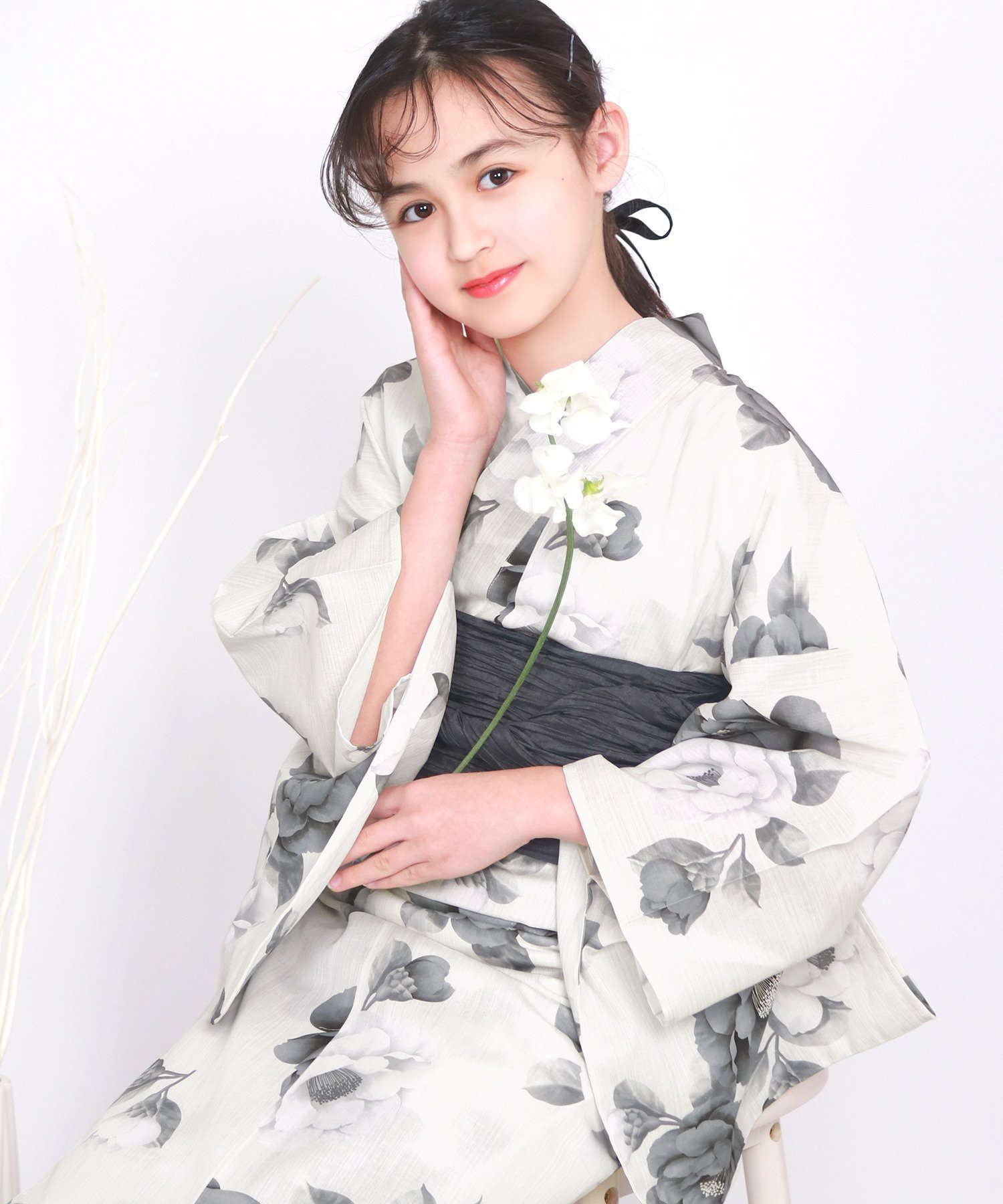 【その他のブランド/Other】の簡単着付け 浴衣 女の子 子供 セット( 浴衣 + 帯 + 下駄 + 腰紐2本 )レトロE インテリア・キッズ・メンズ・レディースファッション・服の通販 founy(ファニー) 　ファッション　Fashion　キッズファッション　Fashion for Kids　定番　Standard, Basic Item　3.ミルキーアッシュ|ID: prp329100004622507 ipo3291000000033508125