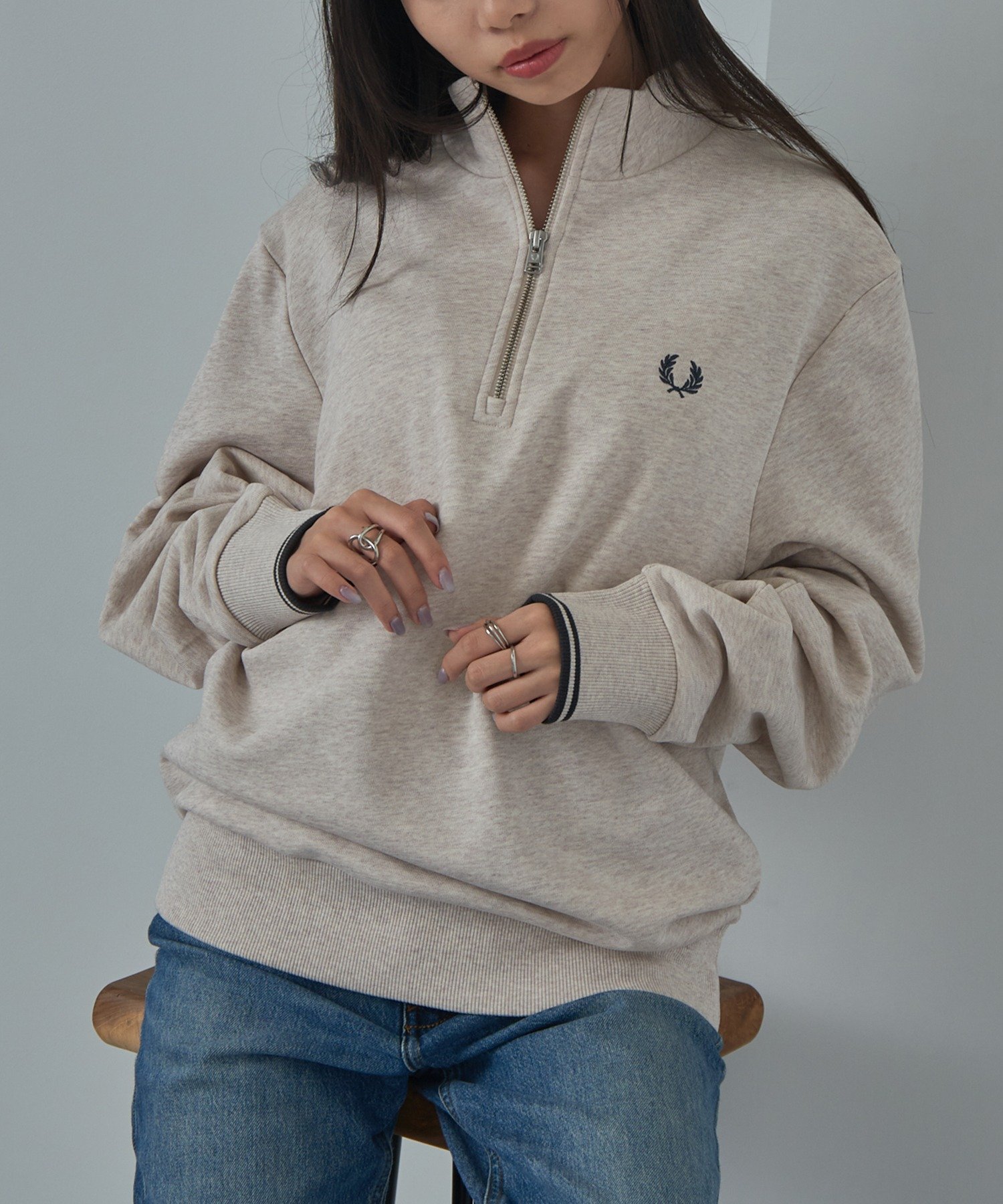 【カセットチャート/Cassette Chart】のFRED PERRY/Half Zip SweatShirt M3574 インテリア・キッズ・メンズ・レディースファッション・服の通販 founy(ファニー) 　ファッション　Fashion　レディースファッション　Fashion for Women　トップス・カットソー　Cut & Sew Tops　シャツ・ブラウス・オフィスカジュアル　Elegant Blouses & Button-Ups　レディースパーカー・カジュアルフーディー　Casual Hoodies & Sweatshirts　ロングTシャツ・Tシャツ　Longline T-Shirts & Tees　スウェット・クルーネックトップス　Sweatshirts & Crewnecks / Relaxed Fit Sweat Tops　アクセサリー　Fashion Accessories　インナー　Innerwear　厚底　Platform Shoes　秋　Autumn　腕時計　Wristwatch　カットソー　Cut and Sewn Top　カーゴパンツ　Cargo Pants, Utility Pants　キャップ　Cap, Baseball Cap　ジャケット　Jacket, Outerwear　スタイリッシュ　Stylish, Fashionable　スニーカー　Sneakers, Trainers　スポーツ　Sports, Activewear　セットアップ　Set-Up, Coordinated Outfit　チェーン　Chain, Chain Strap　デニム　Denim, Jeans Material　トレンド　Trend, Trending Now　定番　Standard, Basic Item　ネックレス　Necklace, Pendant Necklace　人気　Popular, Best Seller　ハーフ　Half, Half-Length　フロント　Front, Front Design　ブレスレット　Bracelet, Wristband　ボトム　Bottoms, Lower Wear　IVR|ID: prp329100004622538 ipo3291000000033453910
