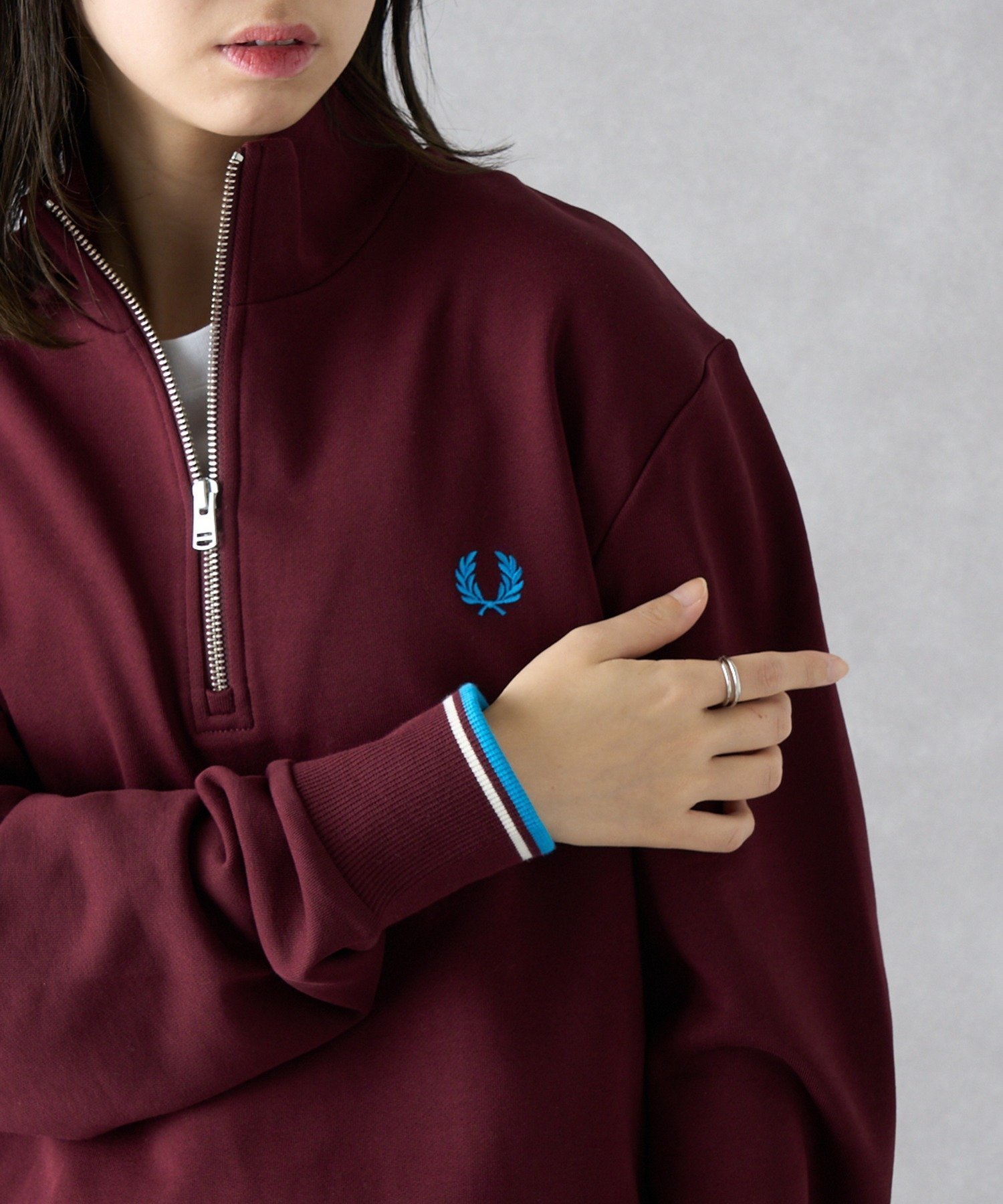 【カセットチャート/Cassette Chart】のFRED PERRY/Half Zip SweatShirt M3574 インテリア・キッズ・メンズ・レディースファッション・服の通販 founy(ファニー) 　ファッション　Fashion　レディースファッション　Fashion for Women　トップス・カットソー　Cut & Sew Tops　シャツ・ブラウス・オフィスカジュアル　Elegant Blouses & Button-Ups　レディースパーカー・カジュアルフーディー　Casual Hoodies & Sweatshirts　ロングTシャツ・Tシャツ　Longline T-Shirts & Tees　スウェット・クルーネックトップス　Sweatshirts & Crewnecks / Relaxed Fit Sweat Tops　アクセサリー　Fashion Accessories　インナー　Innerwear　厚底　Platform Shoes　秋　Autumn　腕時計　Wristwatch　カットソー　Cut and Sewn Top　カーゴパンツ　Cargo Pants, Utility Pants　キャップ　Cap, Baseball Cap　ジャケット　Jacket, Outerwear　スタイリッシュ　Stylish, Fashionable　スニーカー　Sneakers, Trainers　スポーツ　Sports, Activewear　セットアップ　Set-Up, Coordinated Outfit　チェーン　Chain, Chain Strap　デニム　Denim, Jeans Material　トレンド　Trend, Trending Now　定番　Standard, Basic Item　ネックレス　Necklace, Pendant Necklace　人気　Popular, Best Seller　ハーフ　Half, Half-Length　フロント　Front, Front Design　ブレスレット　Bracelet, Wristband　ボトム　Bottoms, Lower Wear　WIN|ID: prp329100004622538 ipo3291000000033453912