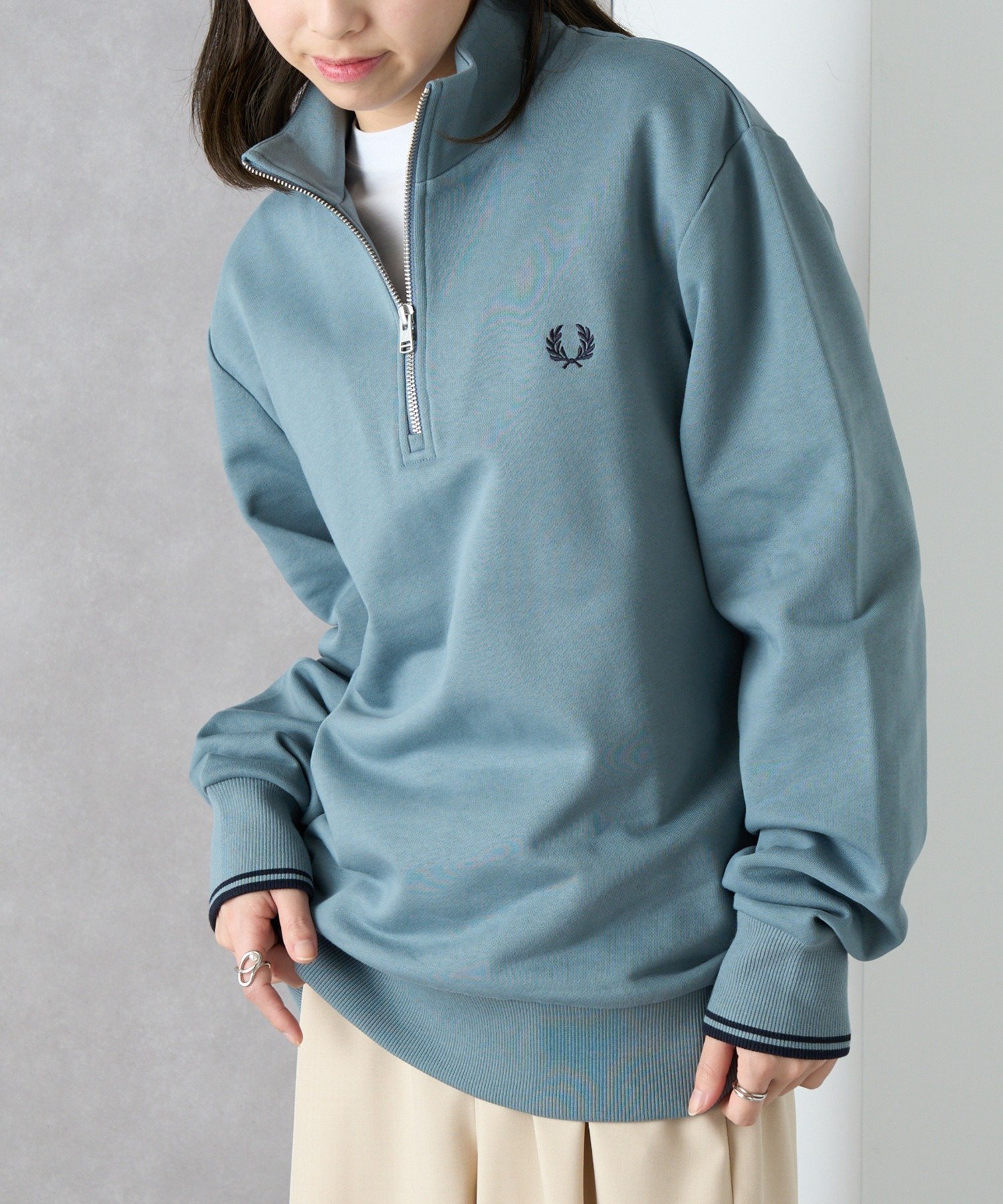 【カセットチャート/Cassette Chart】のFRED PERRY/Half Zip SweatShirt M3574 インテリア・キッズ・メンズ・レディースファッション・服の通販 founy(ファニー) 　ファッション　Fashion　レディースファッション　Fashion for Women　トップス・カットソー　Cut & Sew Tops　シャツ・ブラウス・オフィスカジュアル　Elegant Blouses & Button-Ups　レディースパーカー・カジュアルフーディー　Casual Hoodies & Sweatshirts　ロングTシャツ・Tシャツ　Longline T-Shirts & Tees　スウェット・クルーネックトップス　Sweatshirts & Crewnecks / Relaxed Fit Sweat Tops　アクセサリー　Fashion Accessories　インナー　Innerwear　厚底　Platform Shoes　秋　Autumn　腕時計　Wristwatch　カットソー　Cut and Sewn Top　カーゴパンツ　Cargo Pants, Utility Pants　キャップ　Cap, Baseball Cap　ジャケット　Jacket, Outerwear　スタイリッシュ　Stylish, Fashionable　スニーカー　Sneakers, Trainers　スポーツ　Sports, Activewear　セットアップ　Set-Up, Coordinated Outfit　チェーン　Chain, Chain Strap　デニム　Denim, Jeans Material　トレンド　Trend, Trending Now　定番　Standard, Basic Item　ネックレス　Necklace, Pendant Necklace　人気　Popular, Best Seller　ハーフ　Half, Half-Length　フロント　Front, Front Design　ブレスレット　Bracelet, Wristband　ボトム　Bottoms, Lower Wear　G.BLU|ID: prp329100004622538 ipo3291000000033453924