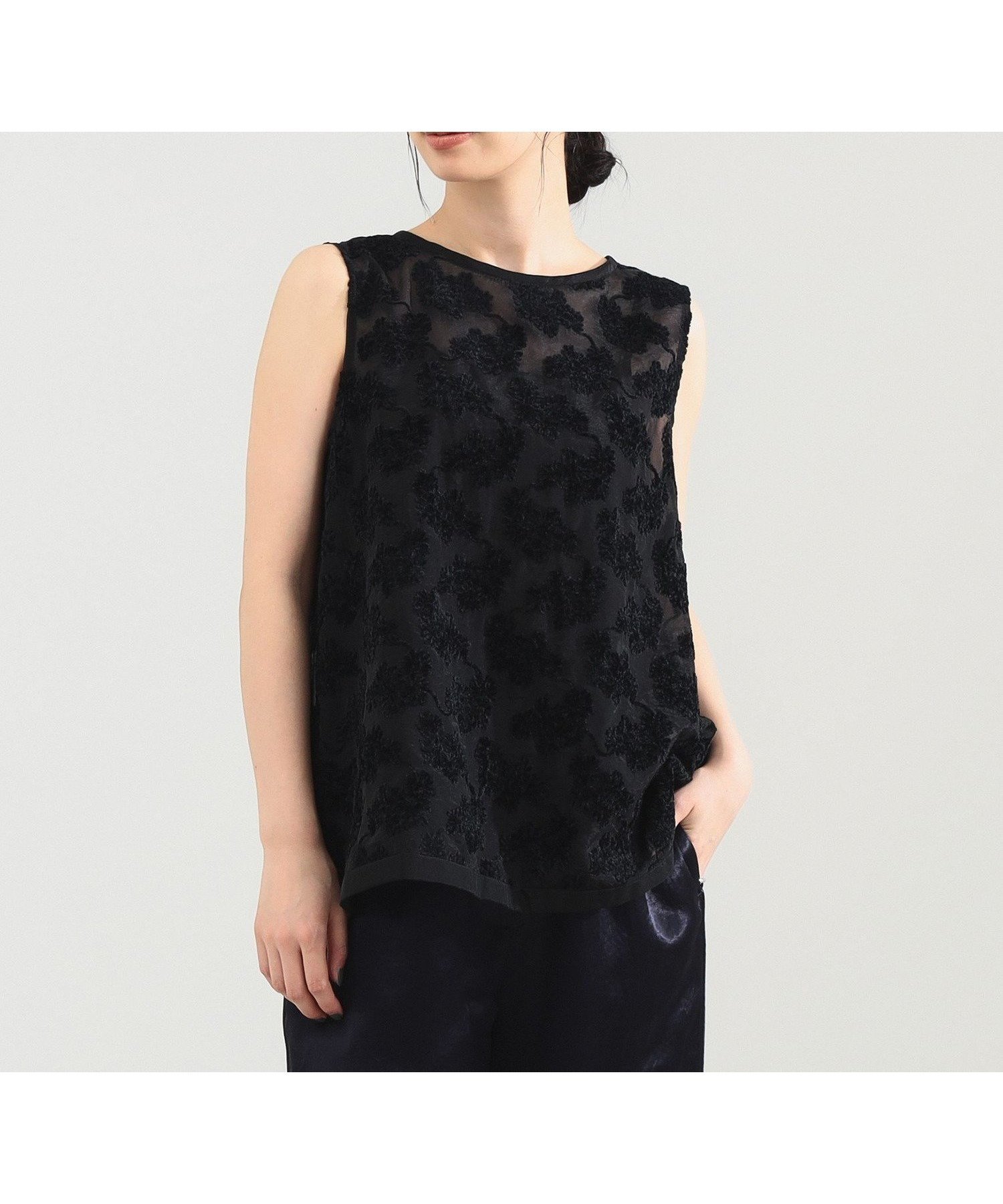 【デミルクス ビームス/Demi-Luxe BEAMS】のモールヤーン フラワー ブラウス インテリア・キッズ・メンズ・レディースファッション・服の通販 founy(ファニー) 　ファッション　Fashion　レディースファッション　Fashion for Women　トップス・カットソー　Cut & Sew Tops　シャツ・ブラウス・オフィスカジュアル　Elegant Blouses & Button-Ups　インナー　Innerwear　シアー　Sheer, See-Through　タートルネック　Turtleneck, High Neck　ノースリーブ　Sleeveless, No-Sleeve　フラワー　Flower, Floral　ミックス　Mix, Mixed Style　ロング　Long, Long-Length　長袖　Long Sleeve, Full Sleeve　BLACK|ID: prp329100004622571 ipo3291000000033179859