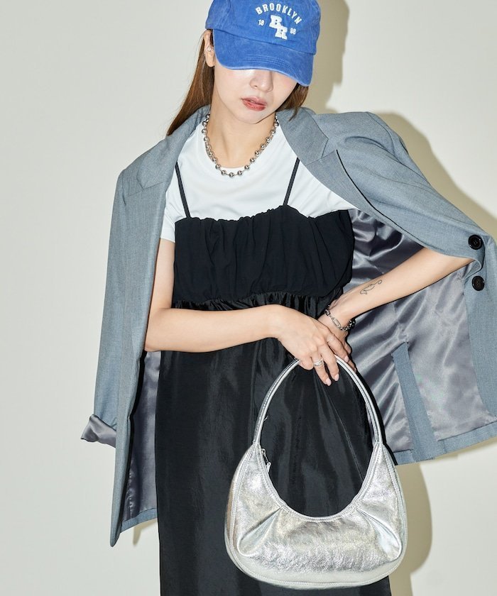 【フリークスストア/FREAK'S STORE】の異素材 シャーリング サテン ワンピース 限定展開 25AW インテリア・キッズ・メンズ・レディースファッション・服の通販 founy(ファニー) 　ファッション　Fashion　レディースファッション　Fashion for Women　ワンピース　Dresses　2025年　2025　2025-2026秋冬・A/W　Autumn/Winter 2025–26 AW25–26　冬　Winter / This Winter　サテン　Satin, Glossy Fabric　シャーリング　Shirring, Ruched　A/W・秋冬　Autumn/Winter　ブラック|ID: prp329100004622756 ipo3291000000033183783