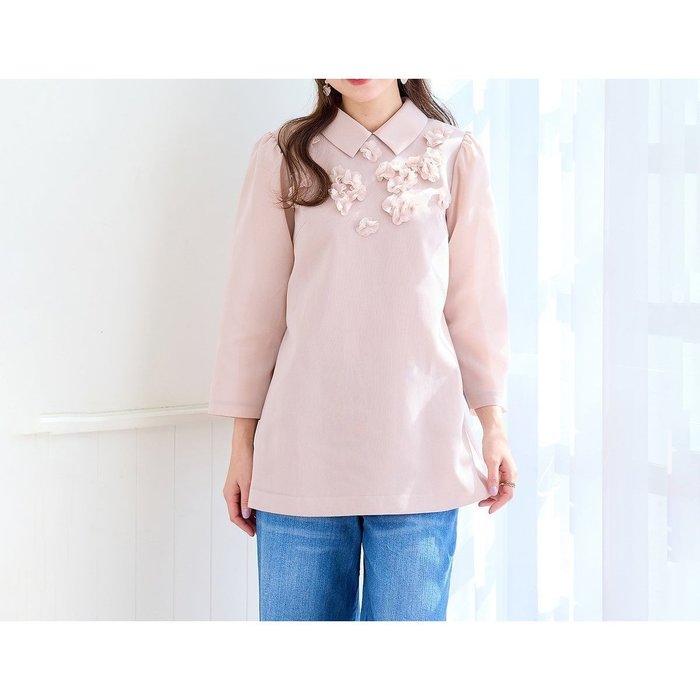 【ローズティアラ/Rose Tiara】のフラワーモチーフ付きブラウス インテリア・キッズ・メンズ・レディースファッション・服の通販 founy(ファニー) https://founy.com/ ファッション Fashion レディースファッション Fashion for Women トップス・カットソー Cut & Sew Tops シャツ・ブラウス・オフィスカジュアル Elegant Blouses & Button-Ups 花柄・フラワープリント・モチーフ Floral Prints & Motifs / Flower Pattern Tops オーガンジー Organza Fabric シンプル Simple, Minimal フラワー Flower, Floral モチーフ Motif, Design Theme リボン Ribbon, Bow |ID: prp329100004622769 ipo3291000000033496057