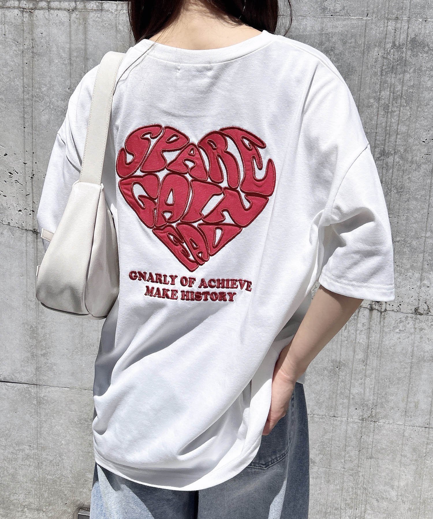 【イング/INGNI】のバックハート貼付チュニックTシャツ 人気、トレンドファッション・服の通販 founy(ファニー) 　ファッション　Fashion　レディースファッション　Fashion for Women　トップス・カットソー　Cut & Sew Tops　シャツ・ブラウス・オフィスカジュアル　Elegant Blouses & Button-Ups　ロングTシャツ・Tシャツ　Longline T-Shirts & Tees　おすすめ　Recommended / Our Picks　シンプル　Simple, Minimal　チュニック　Tunic, Long Top　ビッグ　Big, Oversized　フロント　Front, Front Design　 other-1|ID: prp329100004622793 ipo3291000000033441880