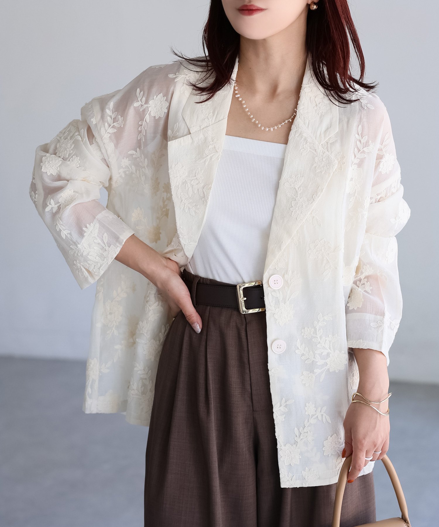 【リベリー/Riberry】の花柄刺繍シアーテーラードジャケット インテリア・キッズ・メンズ・レディースファッション・服の通販 founy(ファニー) 　ファッション　Fashion　レディースファッション　Fashion for Women　アウター　Coat / Outerwear Collection　レディースジャケット・軽アウター　Jackets　テーラードジャケット / 通勤・きれいめスタイル　Tailored Jackets & Blazers　春　Spring　キャミソール　Camisole, Spaghetti Strap Top　コンパクト　Compact, Small Size　シアー　Sheer, See-Through　シンプル　Simple, Minimal　ジャケット　Jacket, Outerwear　スラックス　Slacks, Dress Pants　タンク　Tank Top, Sleeveless Top　デニム　Denim, Jeans Material　フラワー　Flower, Floral　リネン　Linen, Linen Fabric　レース　Lace, Lace Fabric　おすすめ　Recommended / Our Picks　エレガント 上品　Elegant　アイボリー|ID: prp329100004623263 ipo3291000000033191177