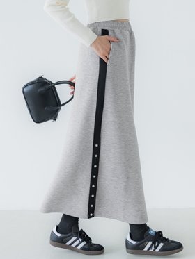 【コカ/COCA】のダンボールサイドラインスカート 人気、トレンドファッション・服の通販 founy(ファニー) ファッション Fashion レディースファッション Fashion for Women スカート Skirts おすすめ Recommended / Our Picks なめらか Smooth, Silky Texture スウェット / スエット Sweatshirt, Sweatwear スリット Slit, Slit Detail フェミニン Feminine, Girly ポケット Pocket, Pocket Detail エレガント 上品 Elegant |ID:prp329100004623268