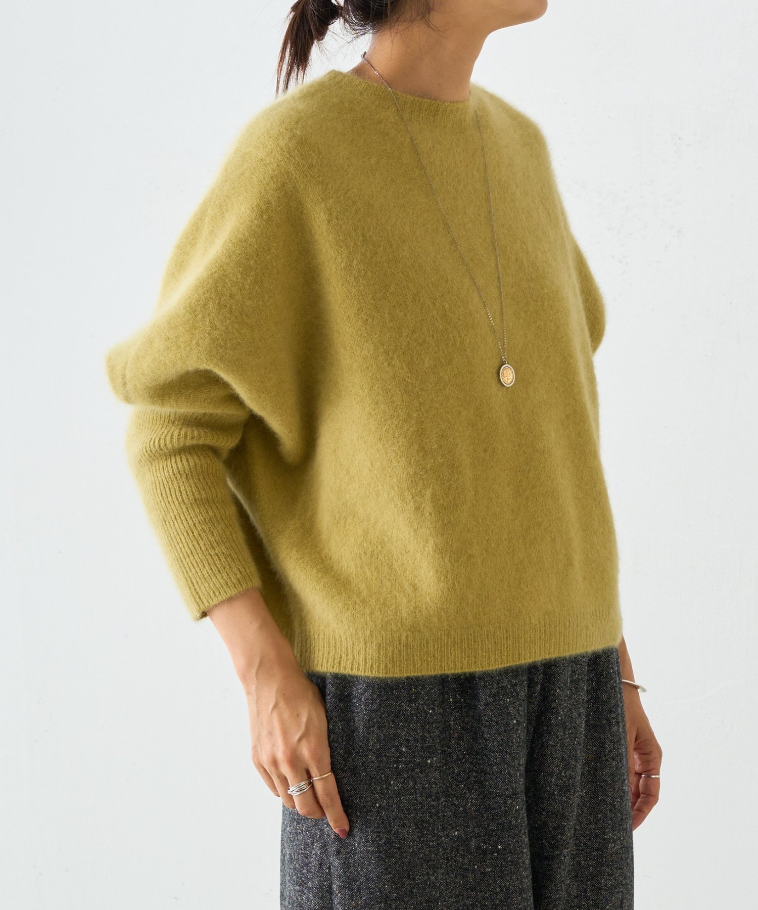 【ビアズリー/BEARDSLEY】のFOXウール後ろボタンニット インテリア・キッズ・メンズ・レディースファッション・服の通販 founy(ファニー) 　ファッション　Fashion　レディースファッション　Fashion for Women　トップス・カットソー　Cut & Sew Tops　ニット　Knit Tops & Sweaters　おすすめ　Recommended / Our Picks　カーディガン　Cardigan, Knitwear　イエロー|ID: prp329100004623296 ipo3291000000033578590
