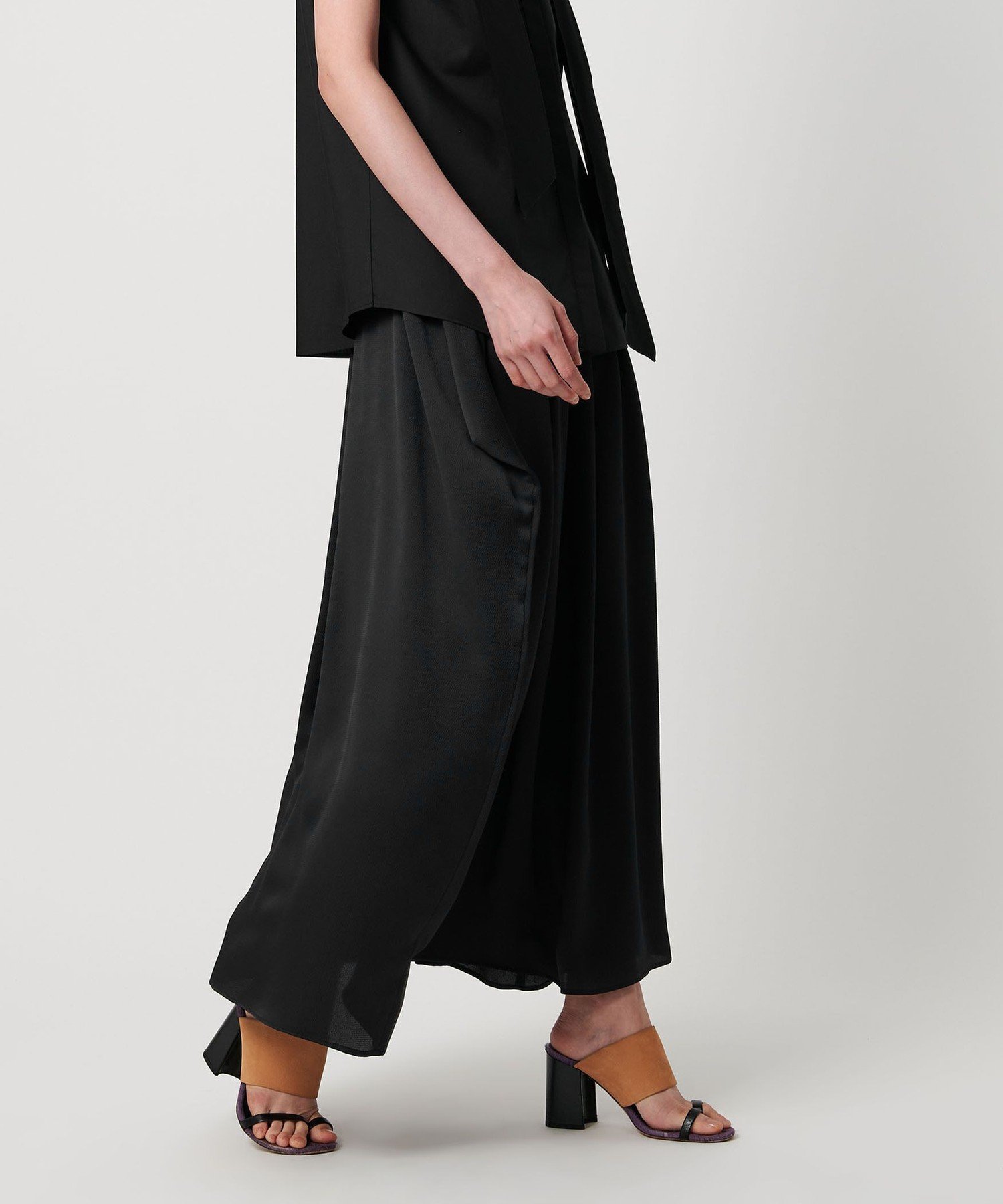 【ユナイテッドアローズ/UNITED ARROWS】のAEWEN MATOPH サテンコクーンスカート - ウォッシャブル - インテリア・キッズ・メンズ・レディースファッション・服の通販 founy(ファニー) 　ファッション　Fashion　レディースファッション　Fashion for Women　スカート　Skirts　ウォッシャブル　Machine Washable　サテン　Satin, Glossy Fabric　人気　Popular, Best Seller　バランス　Balance, Style Balance　ポケット　Pocket, Pocket Detail　マキシ　Maxi, Full Length　リラックス　Relax, Relaxed Fit　ワイド　Wide, Wide Fit　おすすめ　Recommended / Our Picks　エレガント 上品　Elegant　BLACK|ID: prp329100004623324 ipo3291000000033191785