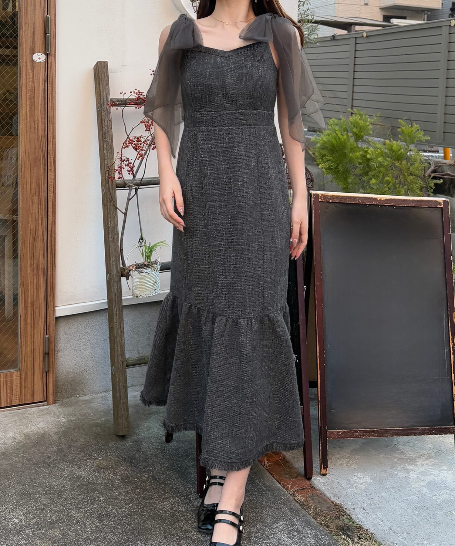【ジュノア/JUNOAH】のチュールリボンツイードマーメイドワンピース インテリア・キッズ・メンズ・レディースファッション・服の通販 founy(ファニー) 　ファッション　Fashion　レディースファッション　Fashion for Women　ワンピース　Dresses　チャコール|ID: prp329100004623422 ipo3291000000033213000
